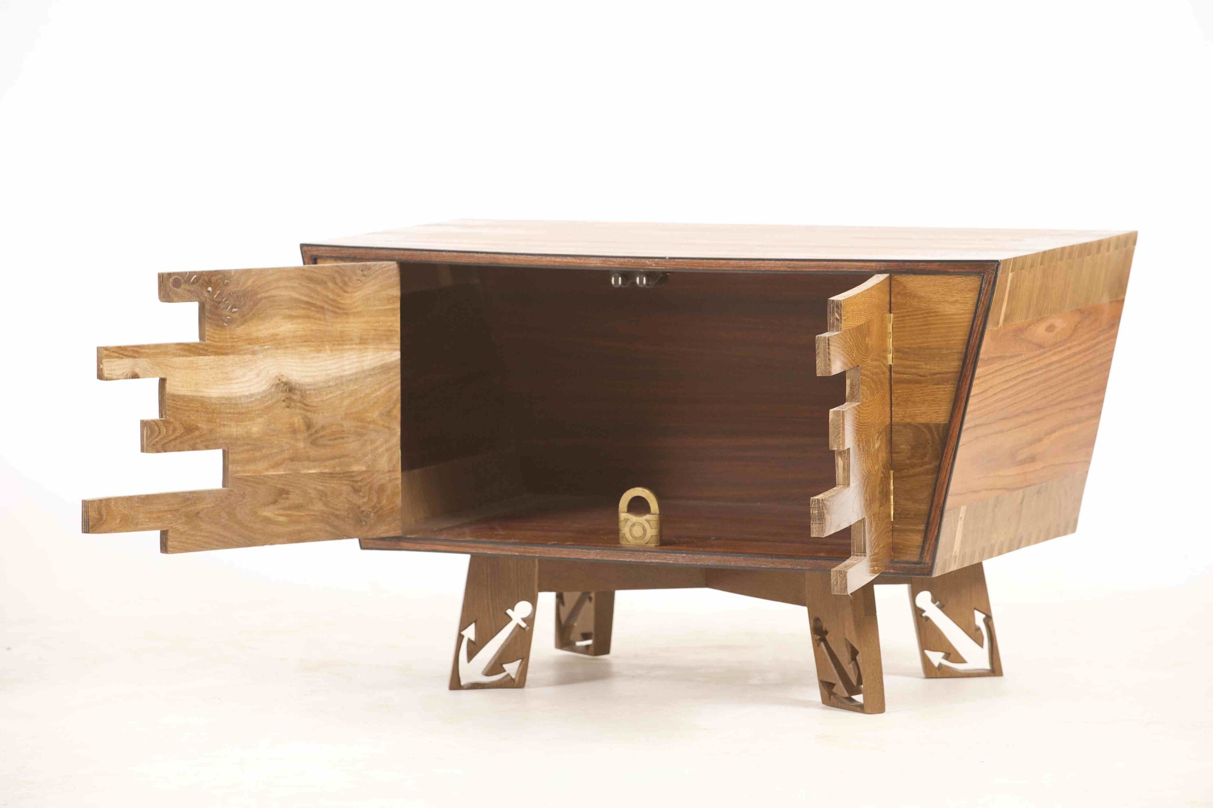 CHIPPENDALE 130.jpg