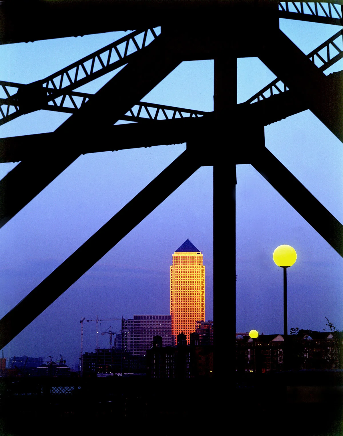 CanaryWharf.jpg