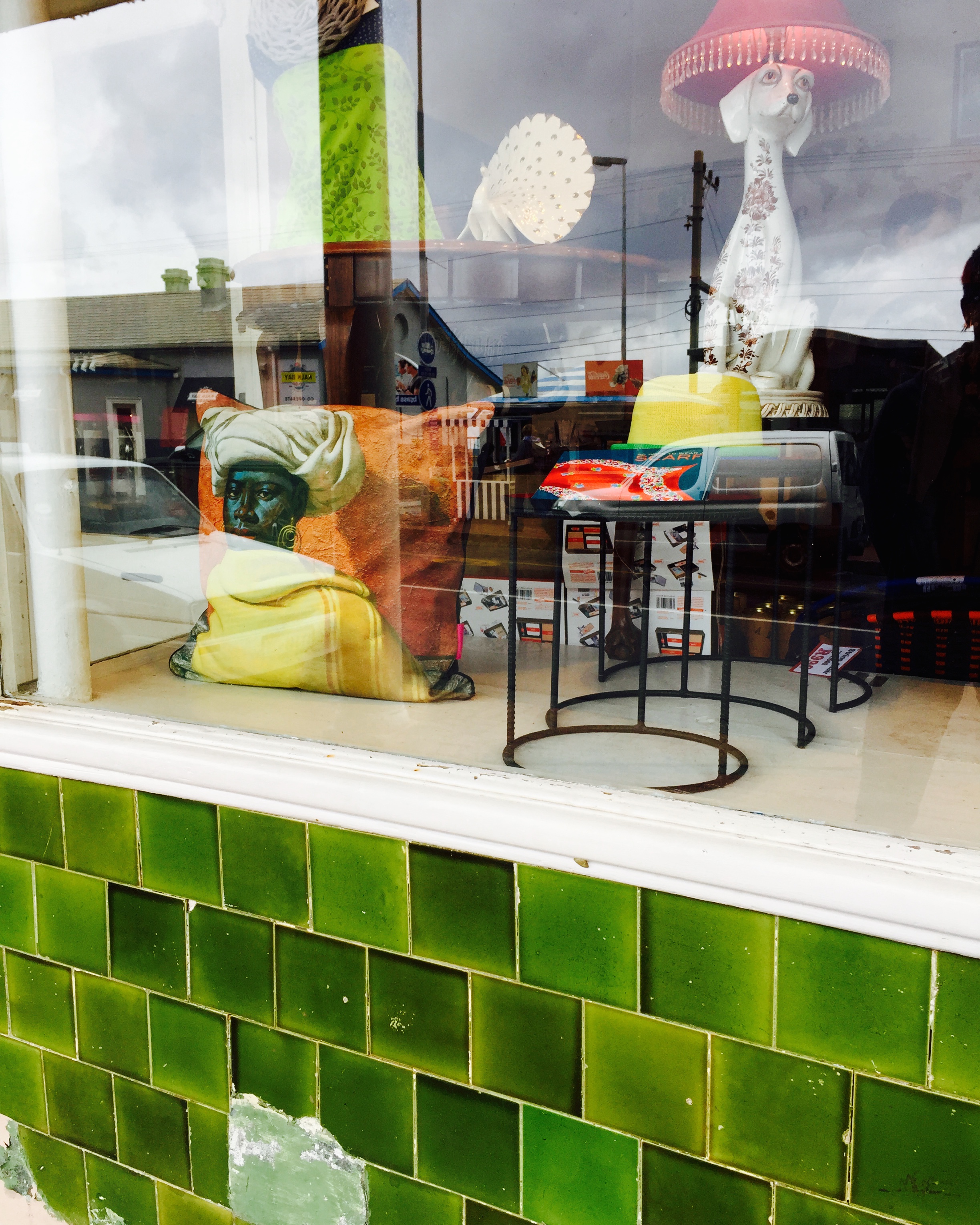 I spy our "Swazi Girl" Tretchikoff Pillow ! 