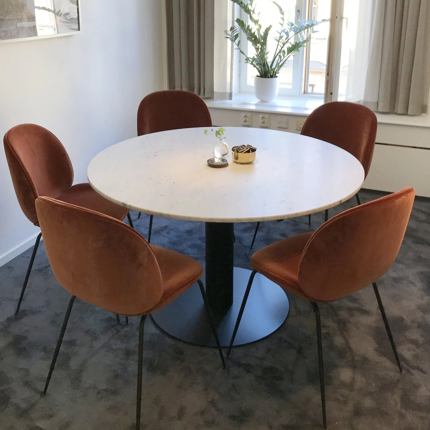 Niagaravägen Runt Matbord Marmor 3