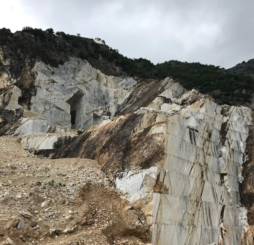 Vad är marmor? Läs om den vackra naturstenen