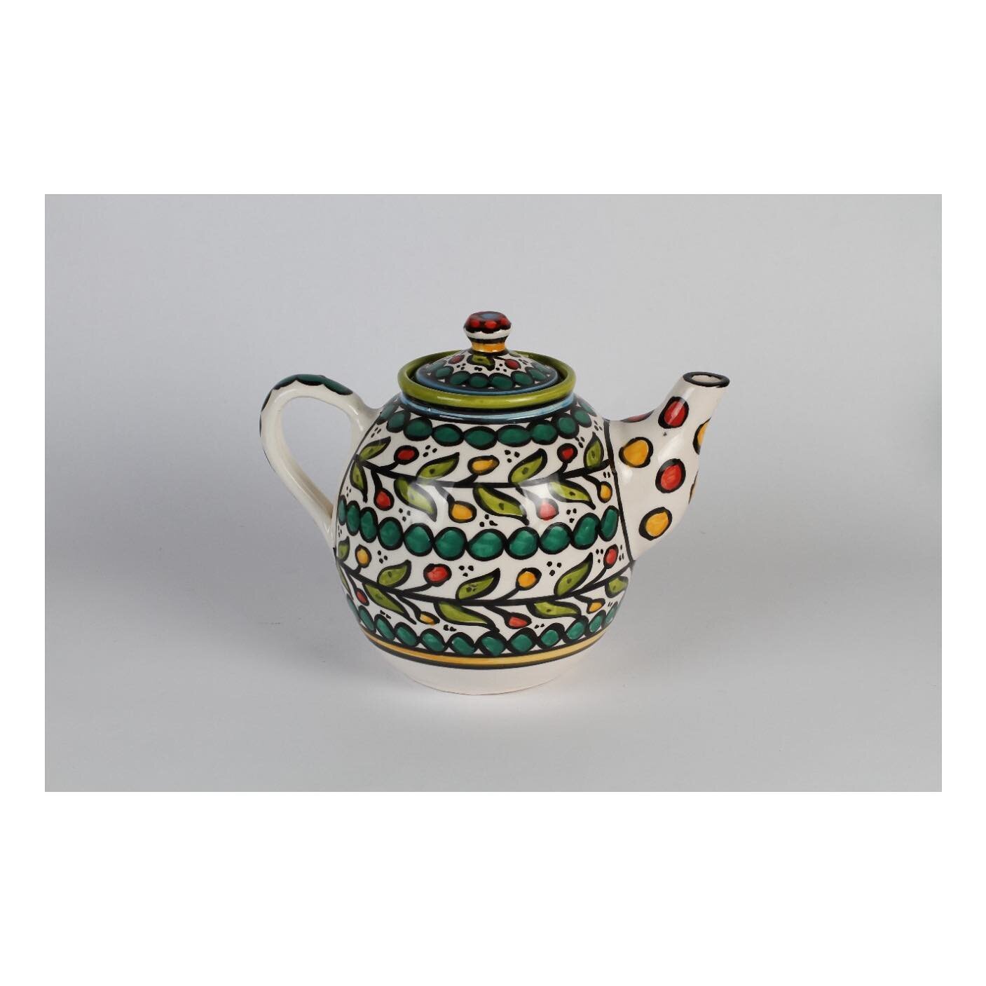 Take a peek at this adorable Palestinian green ceramic collection.. available in green/ white, blue/ white, red/white, and yellow/ white. Available for export. This line is made by @craft_village2017