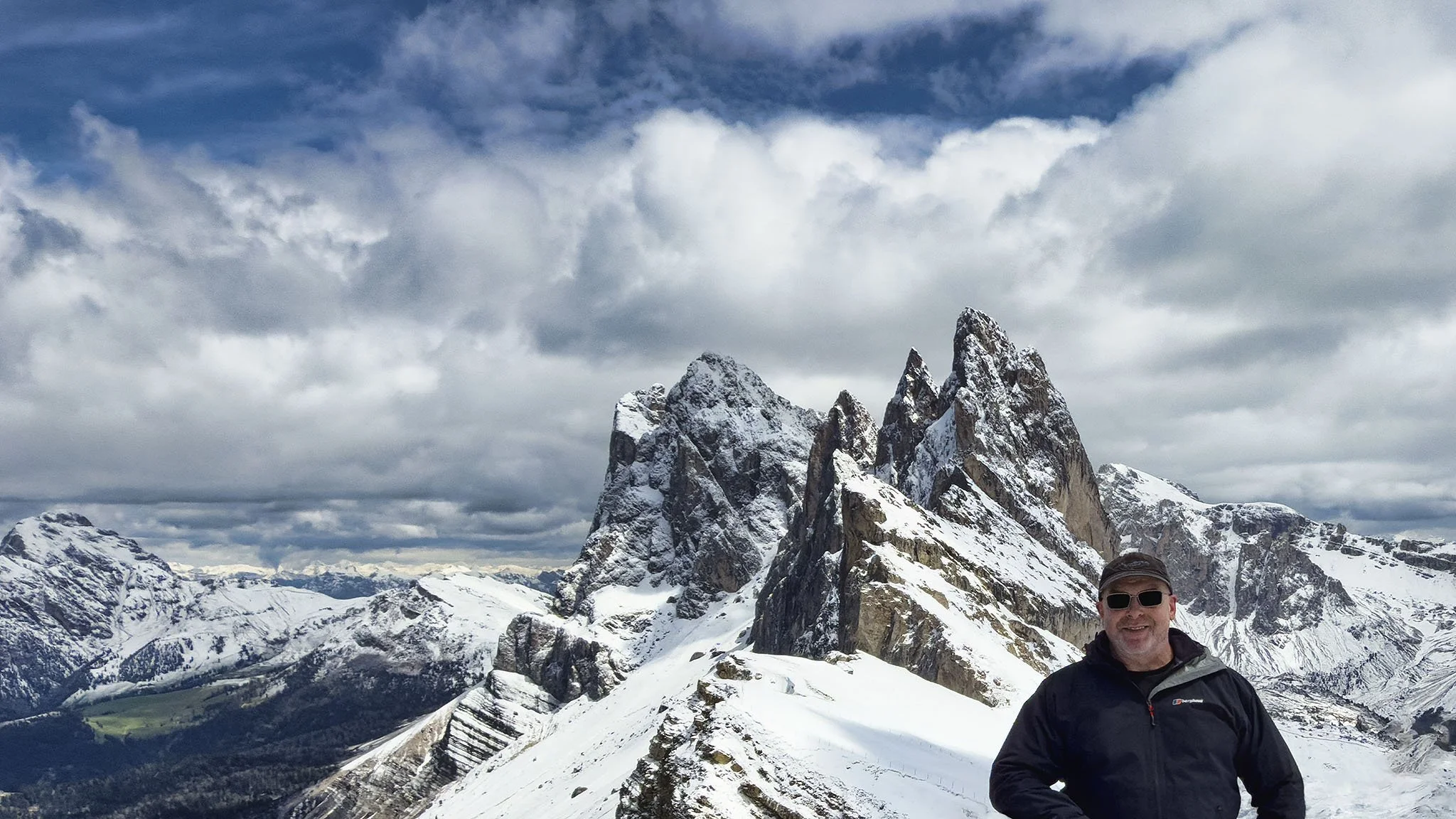 Seceda Snow View.jpg