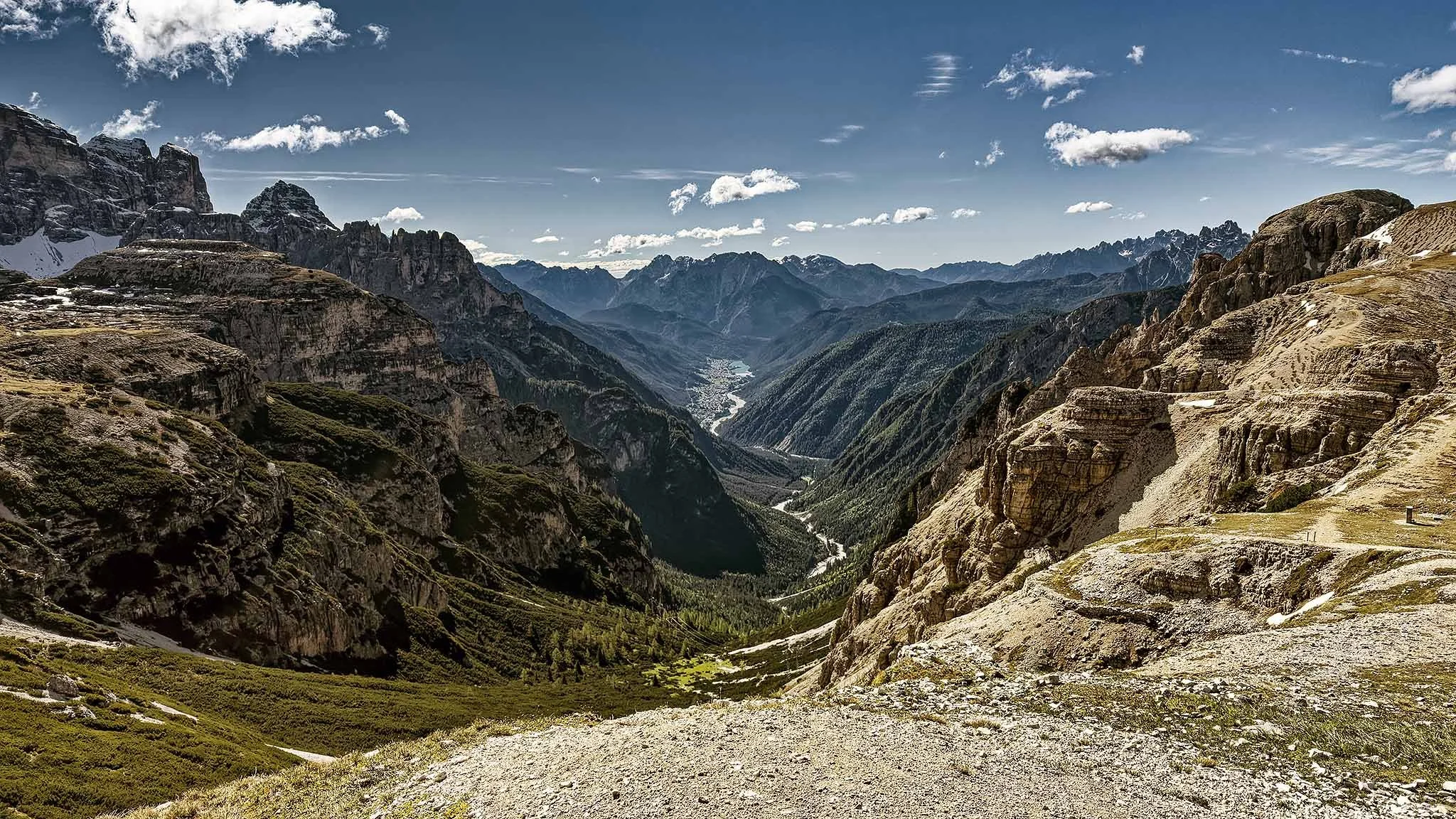 The Val d' Ansiei Valley, Cadore.jpg