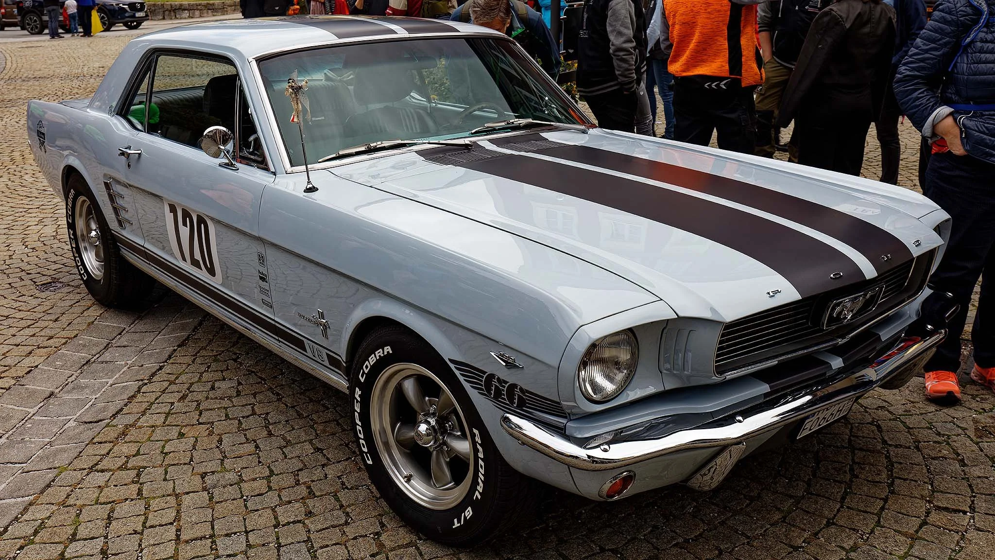 120) Ford Mustang 1966
