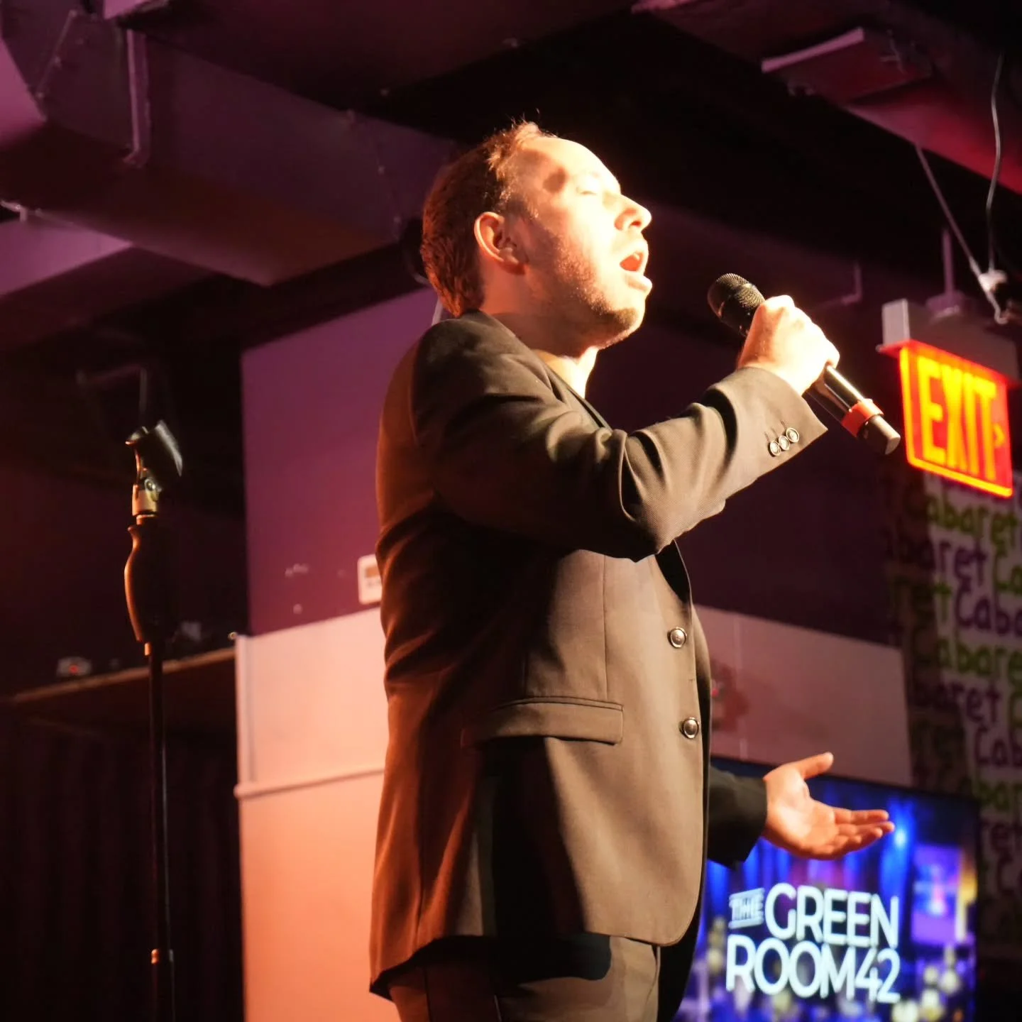 When you love what you, and the people you get to work with. 💙🎤
#singer #actor #vocalcoach #joy #reels