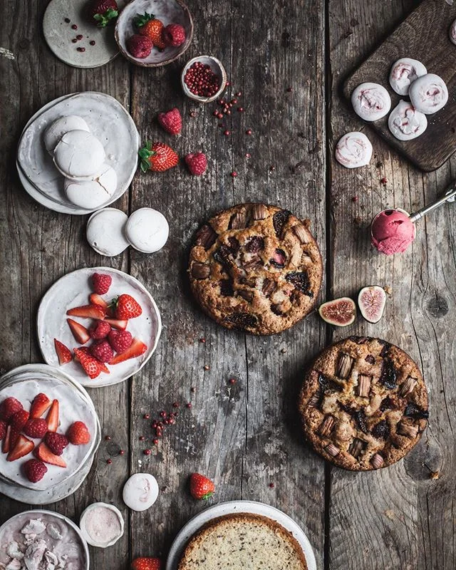 New recipe on the making ! ⠀⠀⠀⠀⠀⠀⠀⠀⠀
For the ones of you that are struggling with their photography remember that if you can imagine it, you’ll be able to create it. ⠀⠀⠀⠀⠀⠀⠀⠀⠀
Takes time for your abilities to match your best expectations and your excellent taste. ⠀⠀⠀⠀⠀⠀⠀⠀⠀
Personally, took forever. I had no access to courses and the one available were very inspirational but with little notions. I’m sure they were beautiful but not what I needed.
⠀⠀⠀⠀⠀⠀⠀⠀⠀
Personally I need clear roadmaps and step-to-step guidance. Actionable insights that makes me secure I’m doing everything the best way so I can devote my attention to what really matters. My creativity and the growth of my unique photography“voice”.
⠀⠀⠀⠀⠀⠀⠀⠀⠀
All I want now is to create what I’d have needed when I started. I love the idea I’m giving you all I wished I had access to.
⠀⠀⠀⠀⠀⠀⠀⠀⠀
Notions, creative guidance, clear techniques that are effective to apply to any style, regardless what yours is. Bright,dark and moody, messy, clean, romantic... ⠀⠀⠀⠀⠀⠀⠀⠀⠀
⠀⠀⠀⠀⠀⠀⠀⠀⠀
I’m super confident at creating space for your creativity to flourish. Creating around you a secure framework where you feel confident to take action.
⠀⠀⠀⠀⠀⠀⠀⠀⠀
With the risk of bragging, This’s what I know how to do best and among all things, my jam. ⠀⠀⠀⠀⠀⠀⠀⠀⠀
So if you are taking forever to arrive where you want remember you are not alone. And also don’t compare your beginner self with the experts. 
One thing is always true. We all start form 0!
.
⠀⠀⠀⠀⠀⠀⠀⠀⠀
.⠀⠀⠀⠀⠀⠀⠀⠀⠀
.⠀⠀⠀⠀⠀⠀⠀⠀⠀
.⠀⠀⠀⠀⠀⠀⠀⠀⠀
.⠀⠀⠀⠀⠀⠀⠀⠀⠀
.⠀⠀⠀⠀⠀⠀⠀⠀⠀
.⠀⠀⠀⠀⠀⠀⠀⠀⠀
.⠀⠀⠀⠀⠀⠀⠀⠀⠀
.⠀⠀⠀⠀⠀⠀⠀⠀⠀
.⠀⠀⠀⠀⠀⠀⠀⠀⠀⠀⠀⠀⠀⠀⠀⠀⠀⠀
.⠀⠀⠀⠀⠀⠀⠀⠀⠀⠀⠀⠀⠀⠀⠀⠀⠀⠀
.⠀⠀⠀⠀⠀⠀⠀⠀⠀⠀⠀⠀⠀⠀⠀⠀⠀⠀
.⠀⠀⠀⠀⠀⠀⠀⠀⠀⠀⠀⠀⠀⠀⠀⠀⠀⠀
#vegancake #storytelling #veganstrawberrycake #aquafaba #sweetpotatofrosting #veganmeringue #foodstyling⠀⠀⠀⠀⠀⠀⠀⠀⠀⠀⠀⠀⠀⠀⠀⠀⠀
#mycommontable #whatveganseat #poweredbyplants #veganuk #f52grams #lifeandthyme #foodphotography  #huffposttaste #verilymoment #foodstylist #foodphotographer #foodandwine #beautifulcuisines #plantbasedchef #hautecuisines  #herbivore #plantpowered #darlingweekend #fromscratch #flatlay