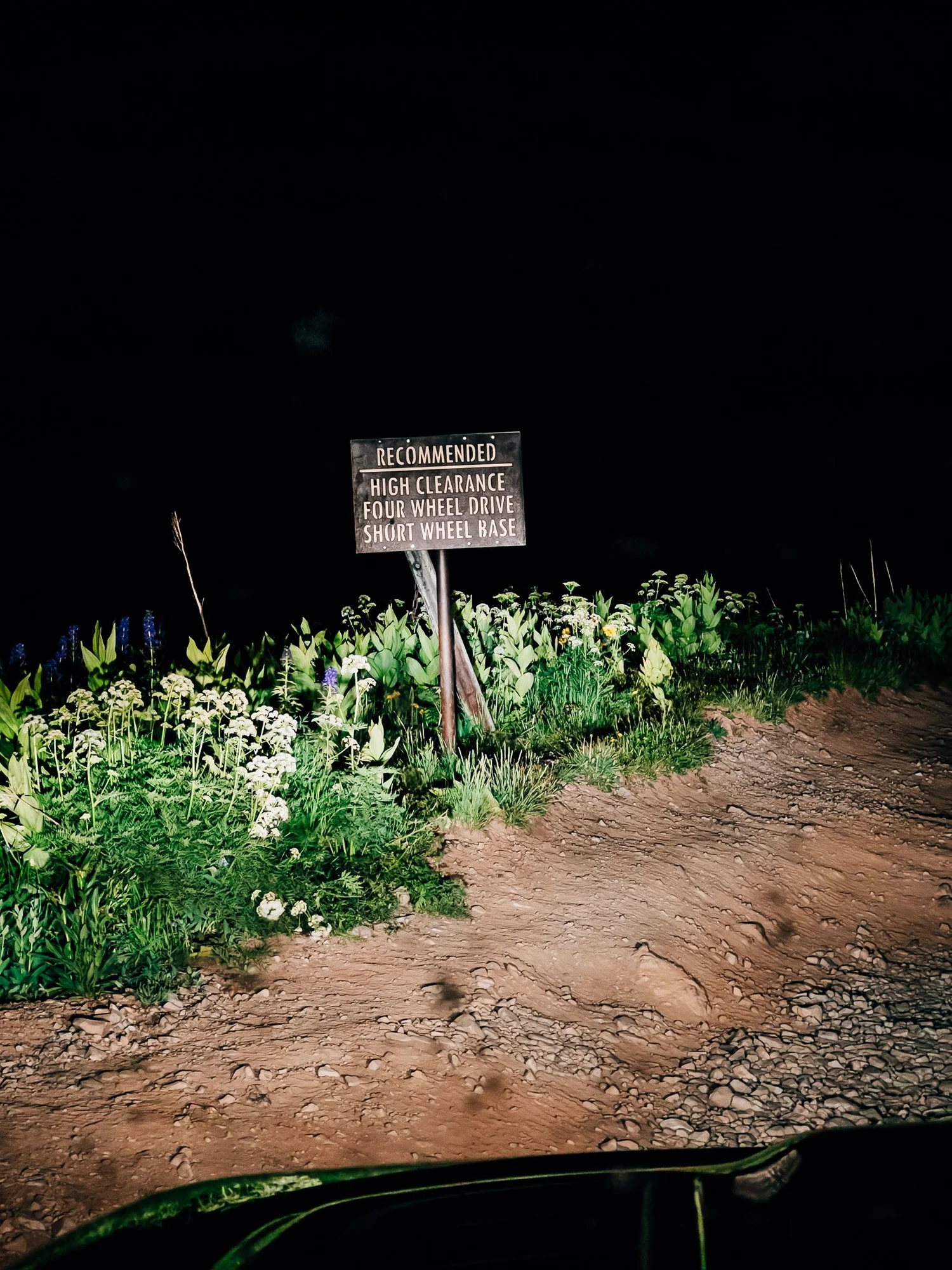 The high-clearance 4WD warning sign on the Yankee Boy Basin road