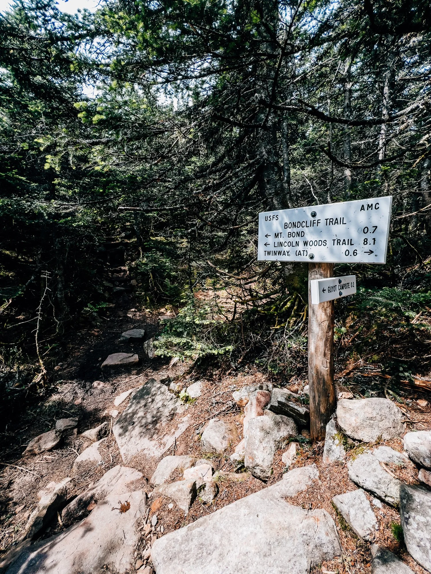 Bondcliff Trail junction sign deep in the Pemigewasset Wilderness