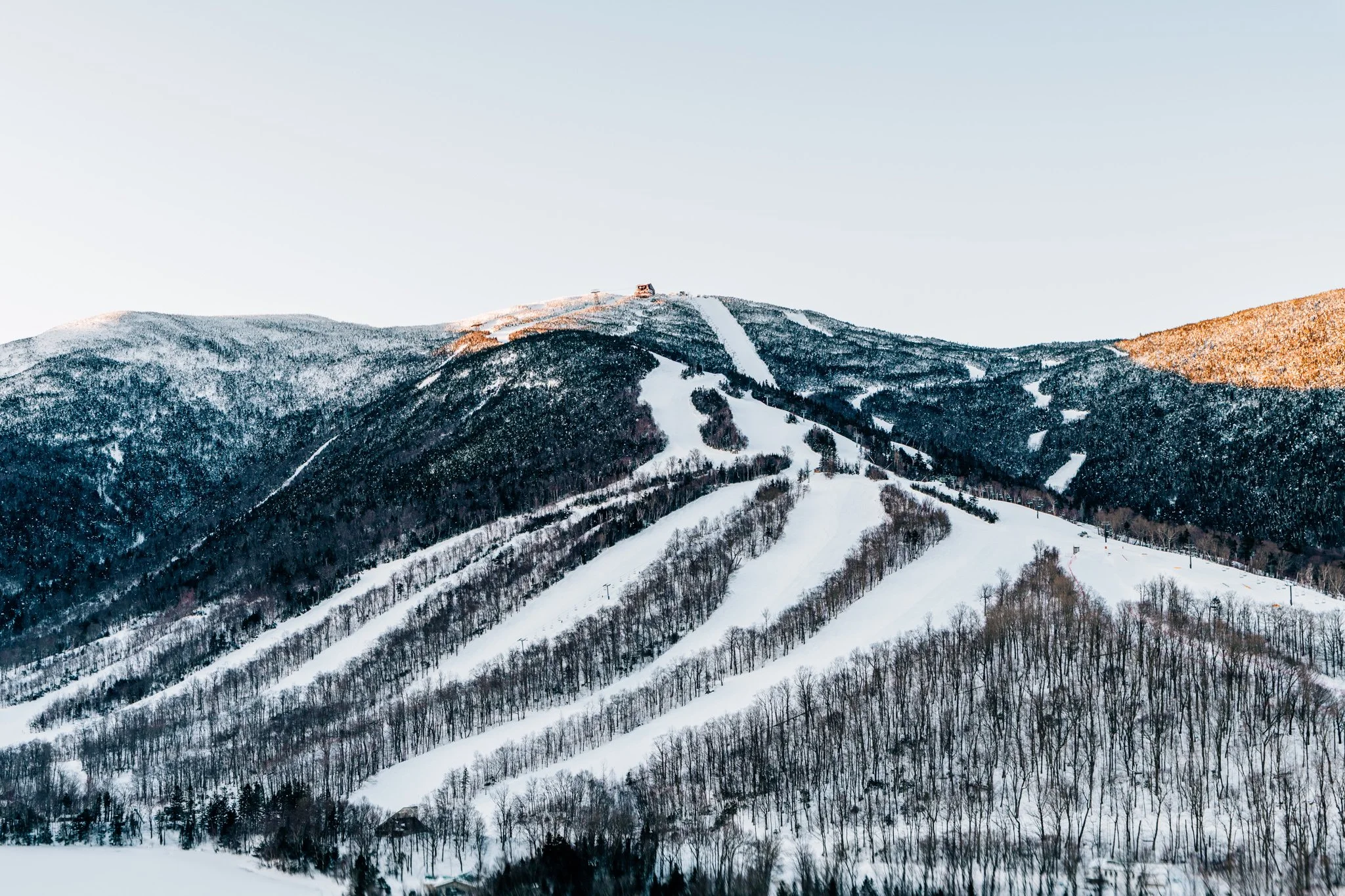 Artist Bluff overlook in Franconia Notch State Park in New Hampshire