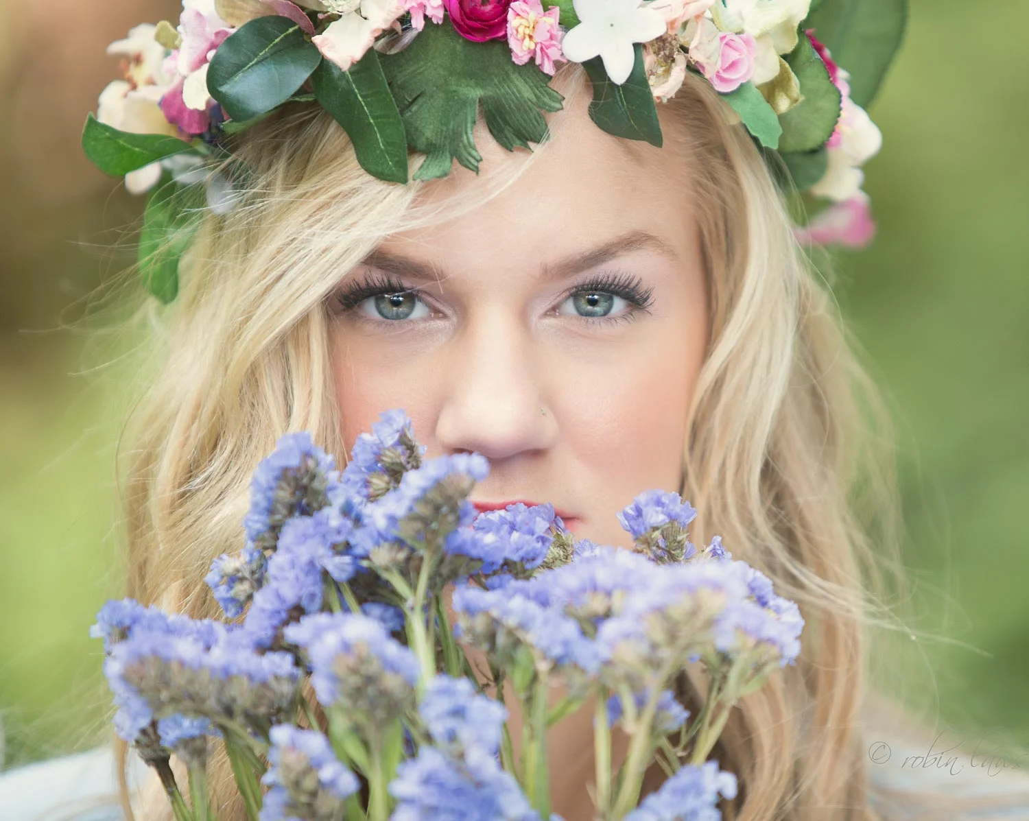 robin-laws-photography-flowergirl.jpg