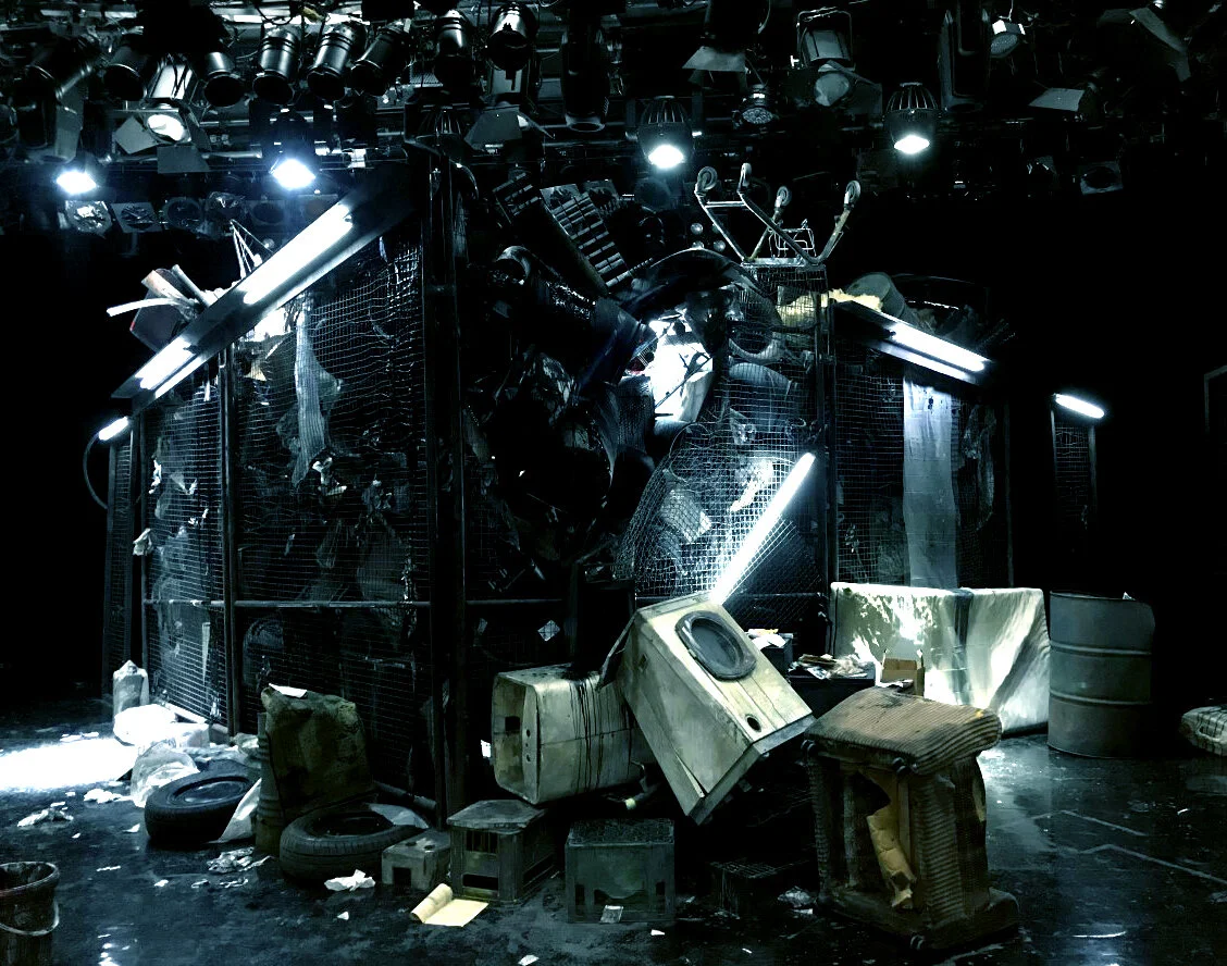  ROZZNJOGD  Peter Turrini - Rabenhof Theater Wien, 09/2021  Regie: Werner Sobotka | Bühne und Kostüme: Agnes Hasun | Darsteller: Sophie Aujesky, Josef Ellers  © Agnes Hasun 