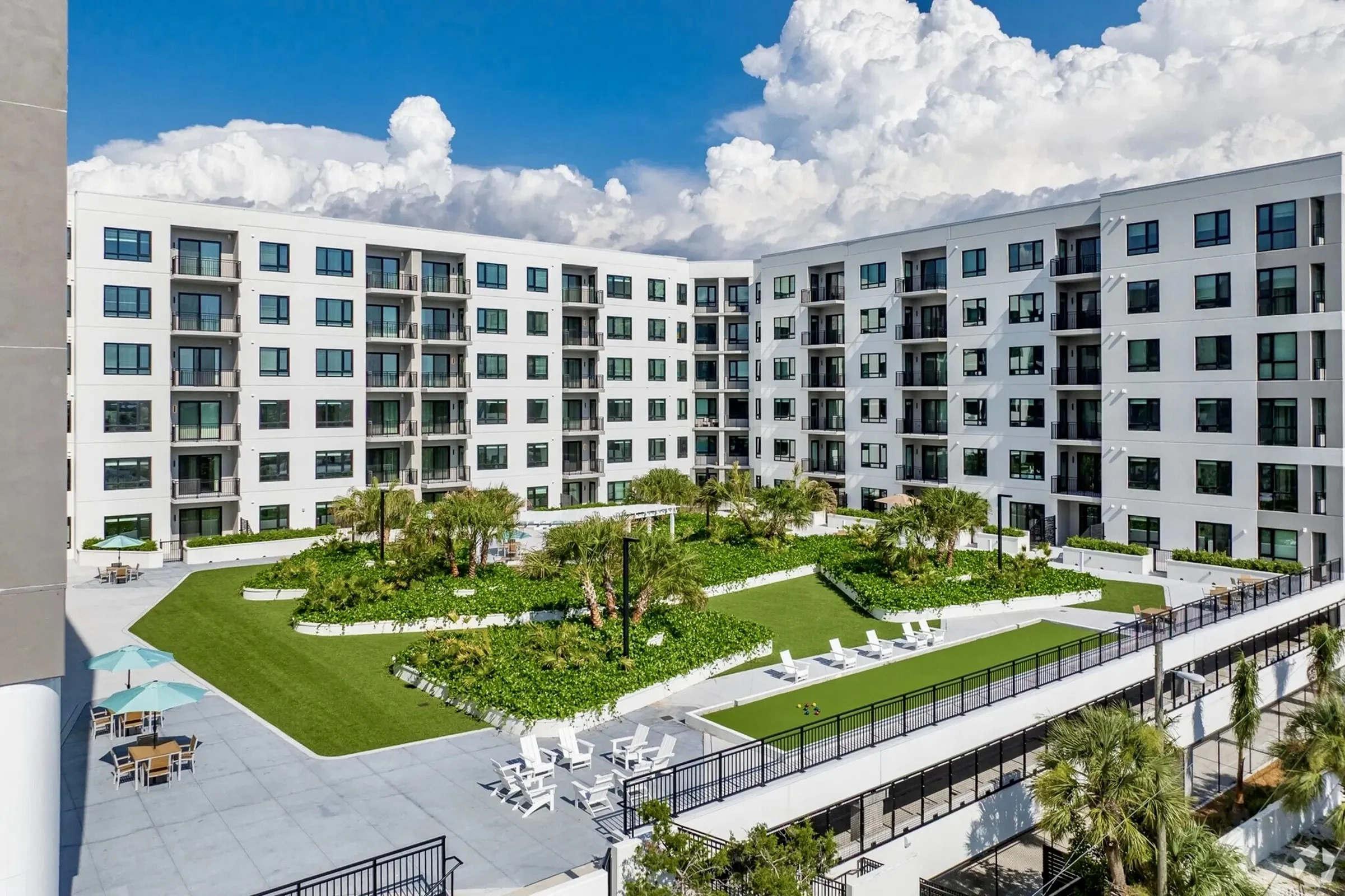 400-unit Marina Club Apartments completes construction in the Skyway Marina District