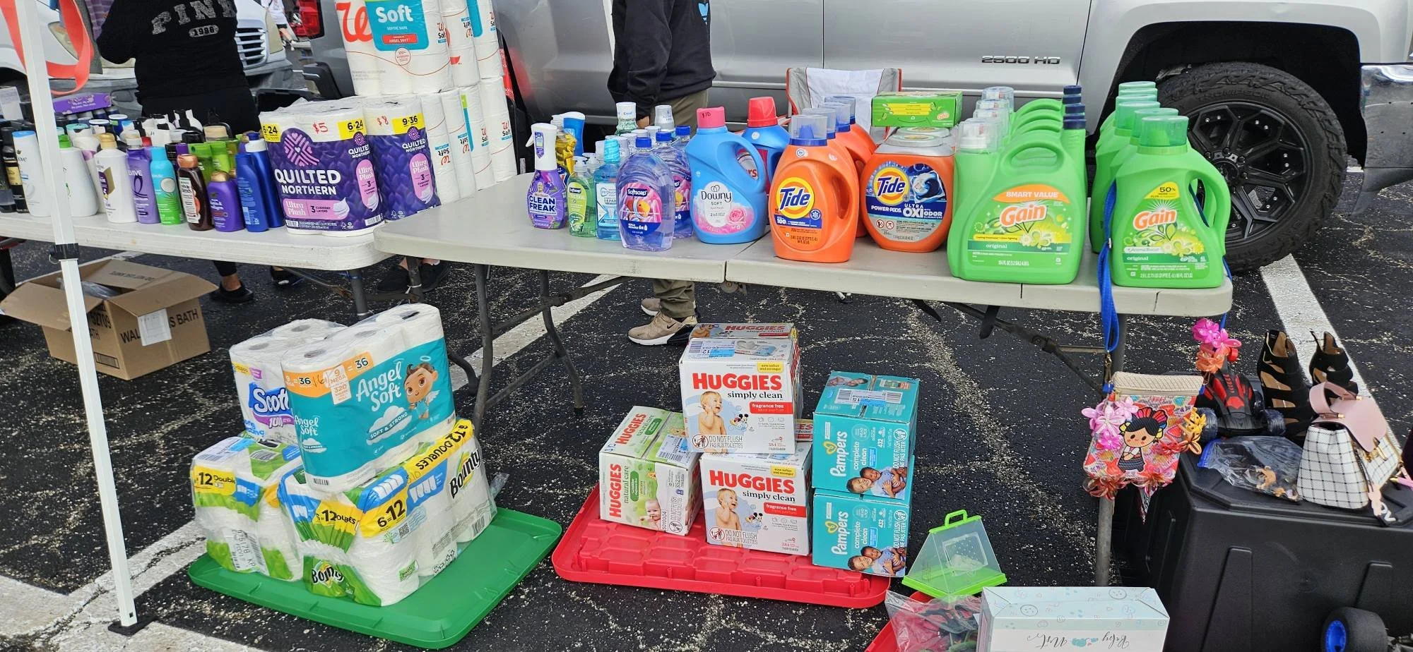 Vendors at The Pinellas Farmers &amp; Flea Market