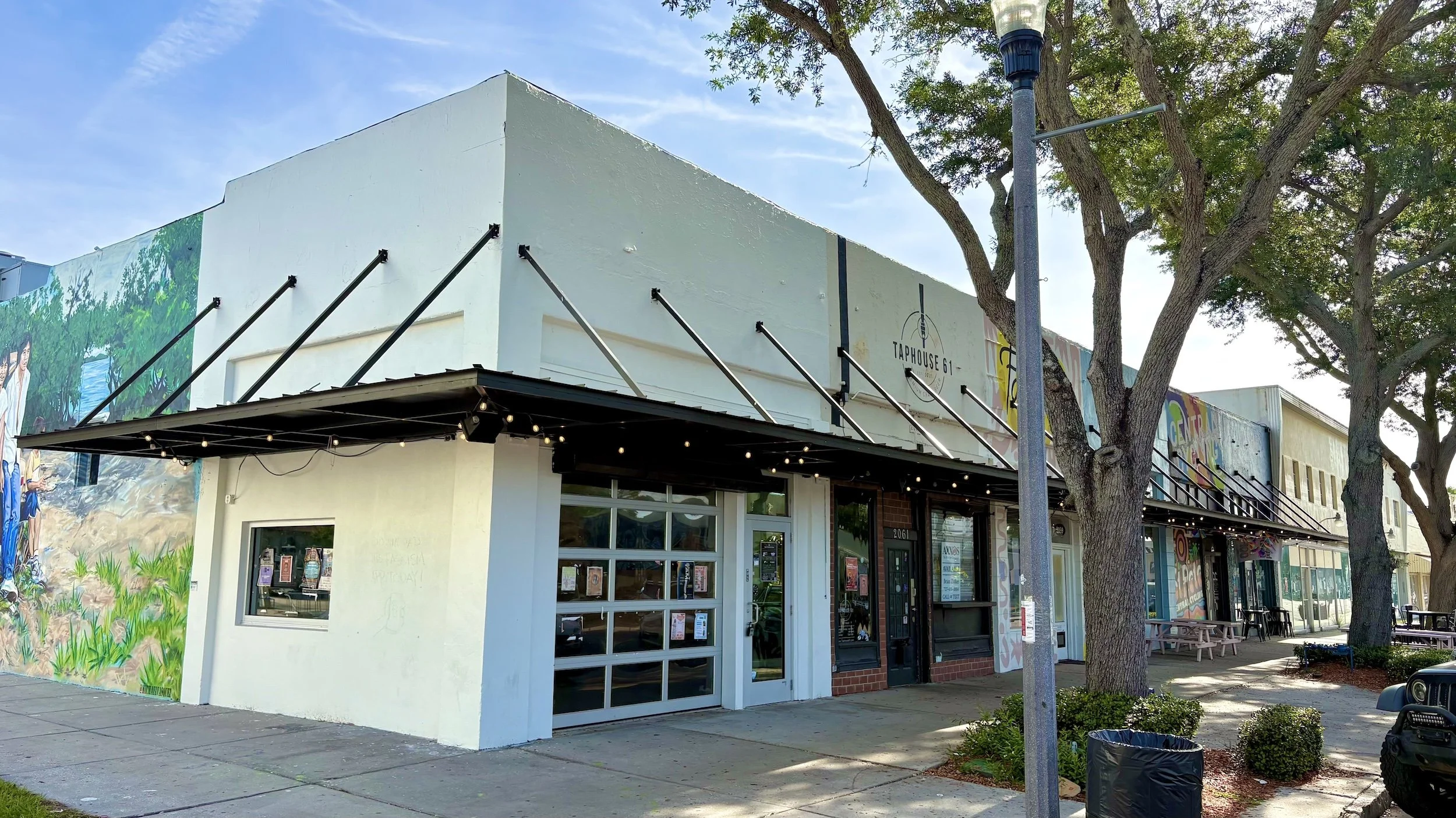 Michelin-recommended Cousin Vinny’s bringing chicken cutlet sandwiches to St. Pete
