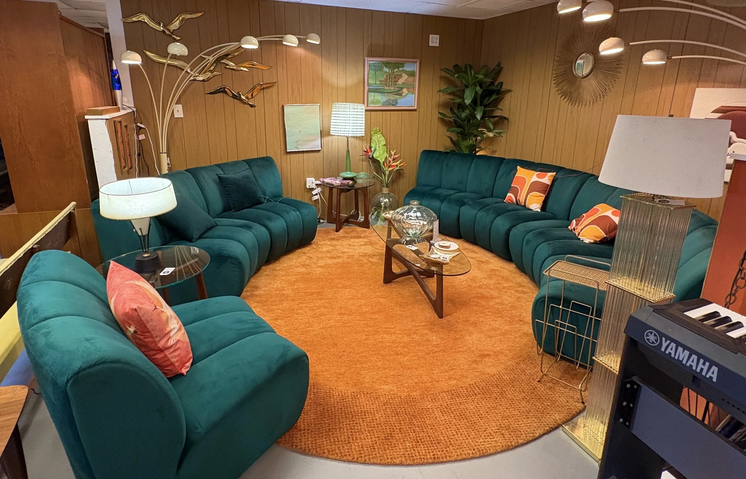 Atomic Cat Cafe opens in St. Pete with vintage decor, coffee and vinyl records