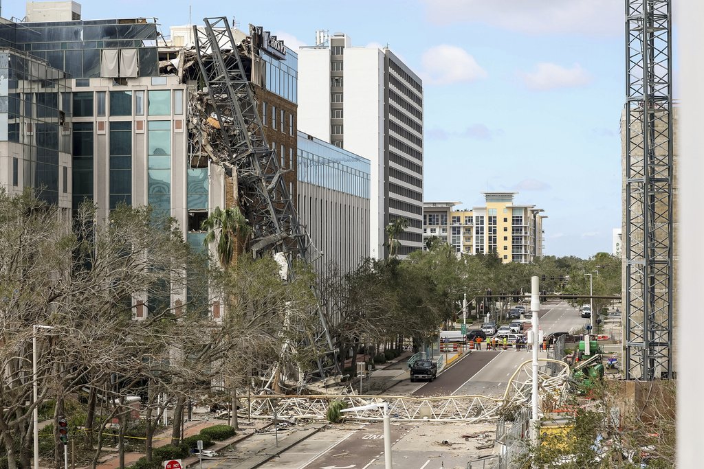 Crane collapse causes uncertain future for Karma Juice Bar and Eatery