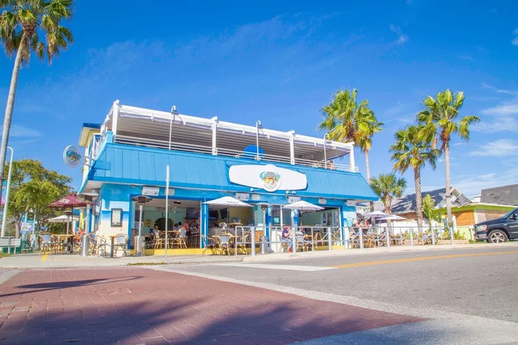 Twostory restaurant and bar Stormrunner's Tavern to replace Caddy's in