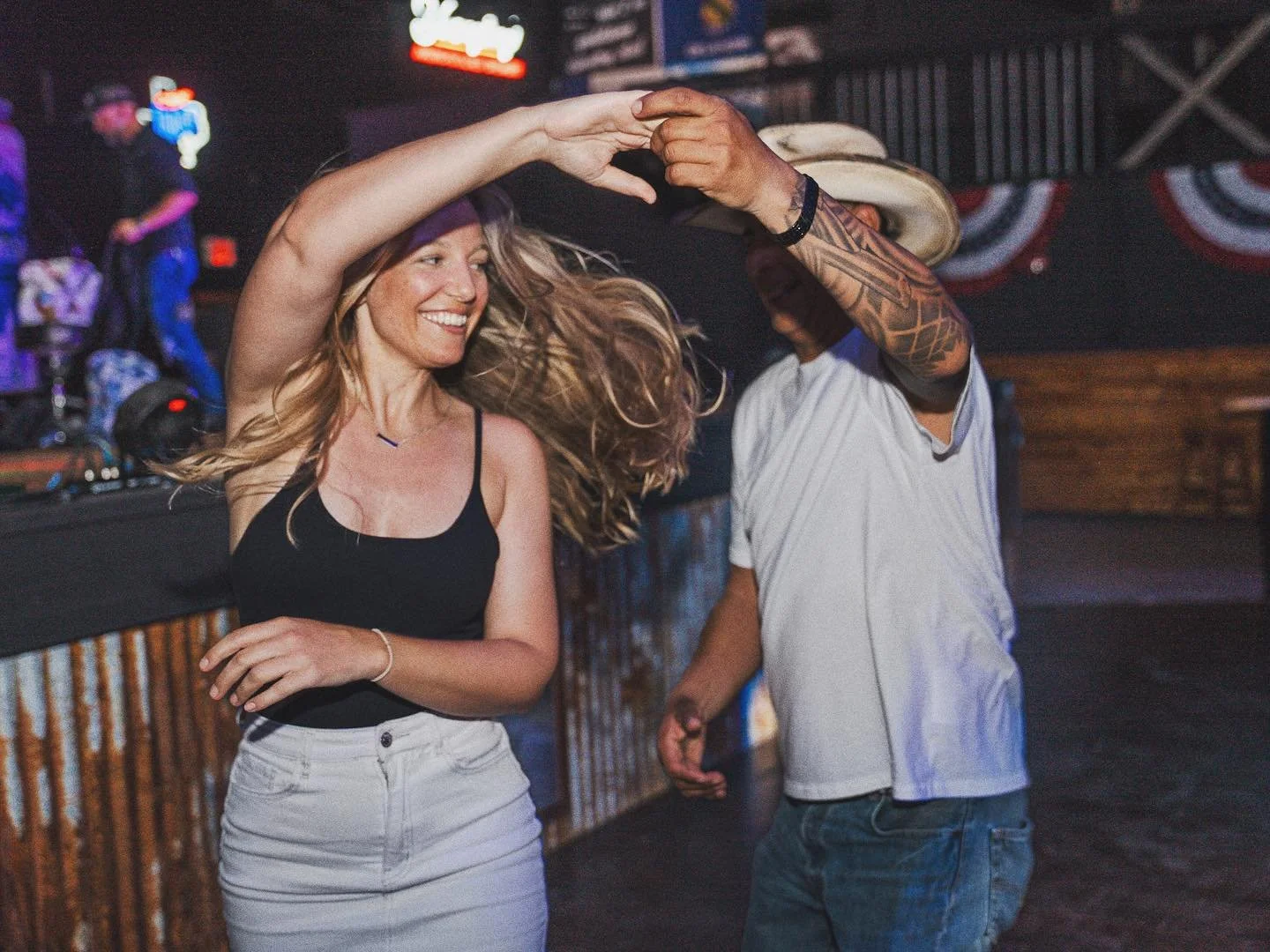 Country music bar Cowboys Dance Hall opens in Largo