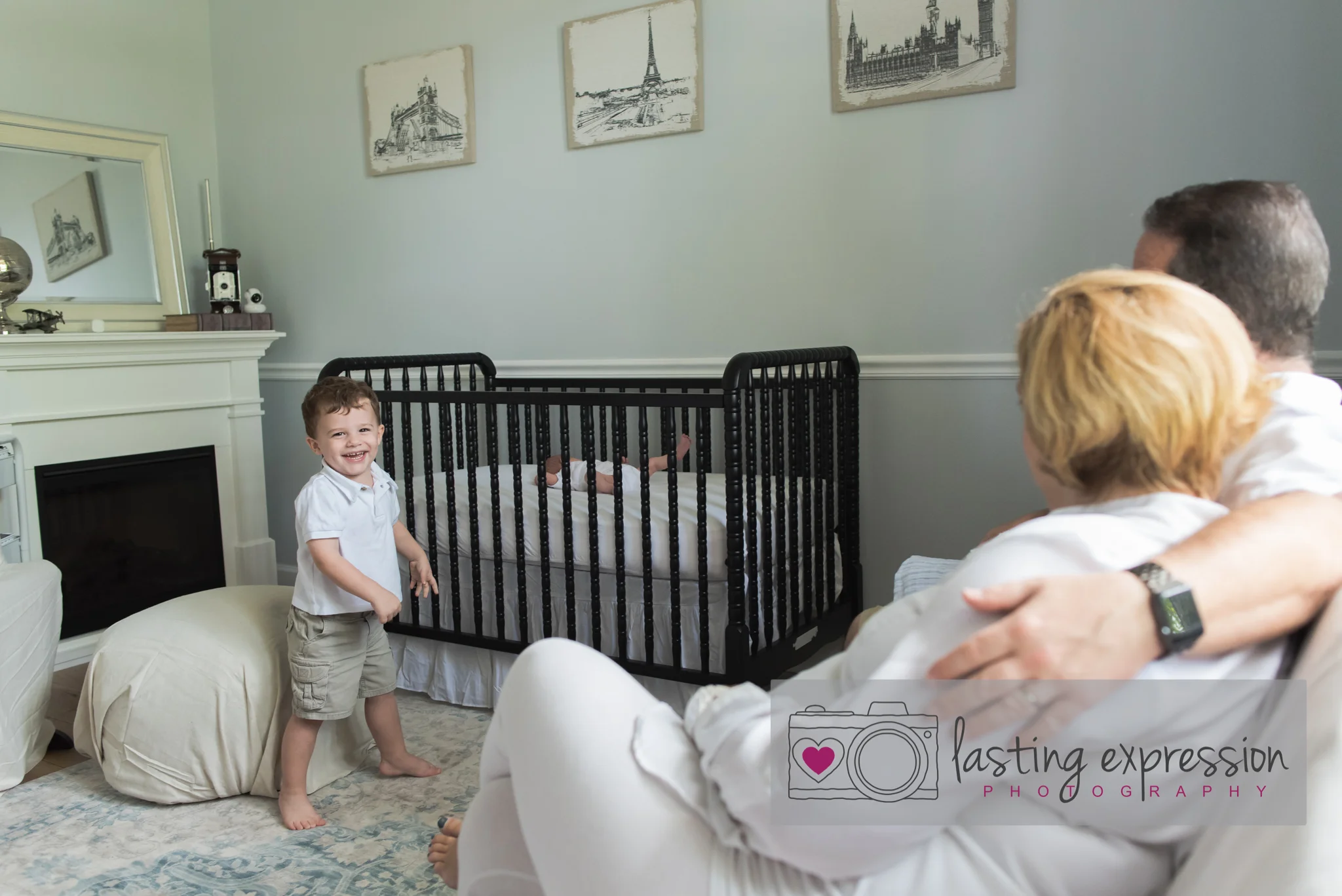 welcomebabyhome-estrach-photog-logo-6.jpg