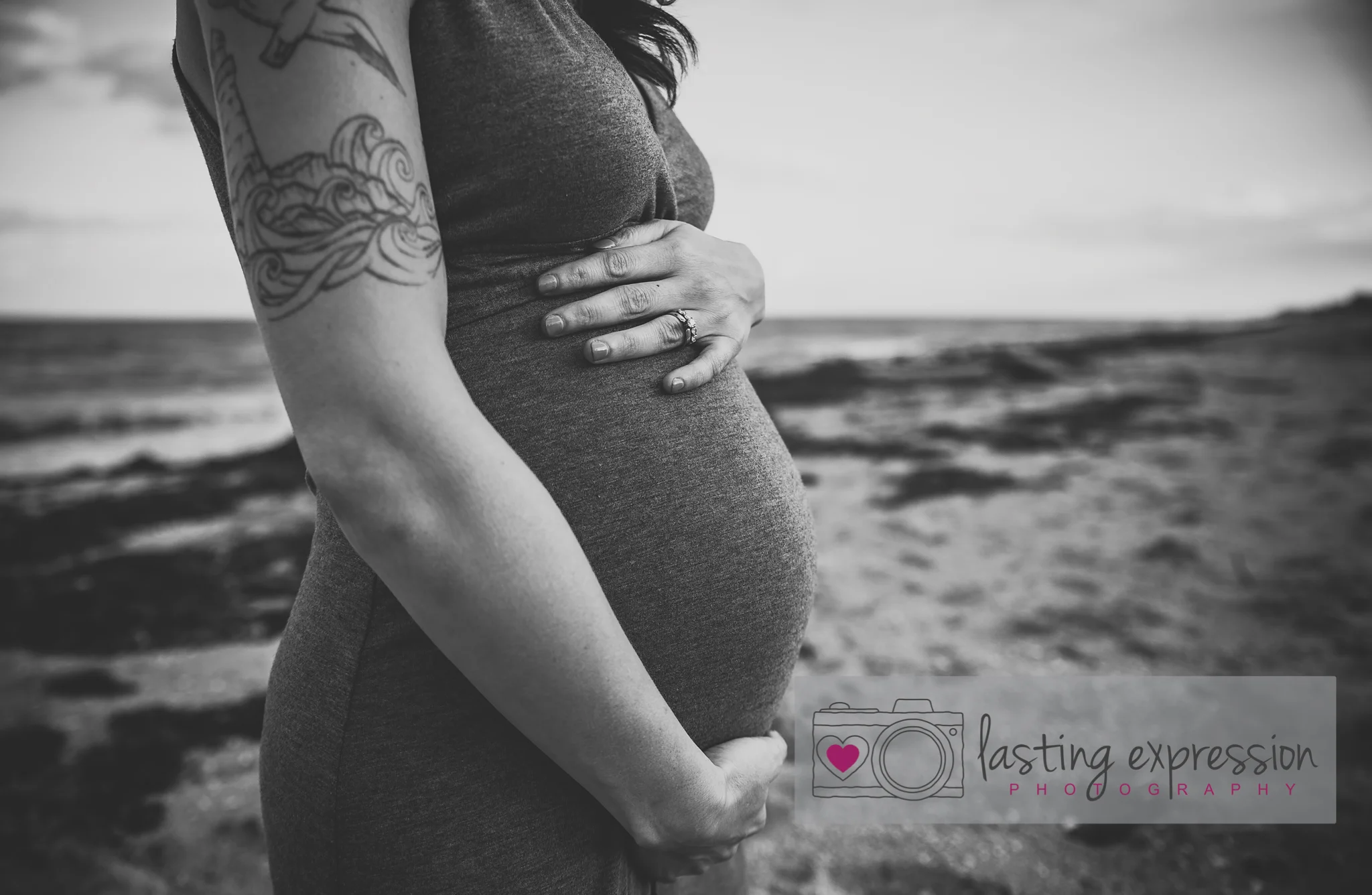 monzel-maternity-logo-11.jpg