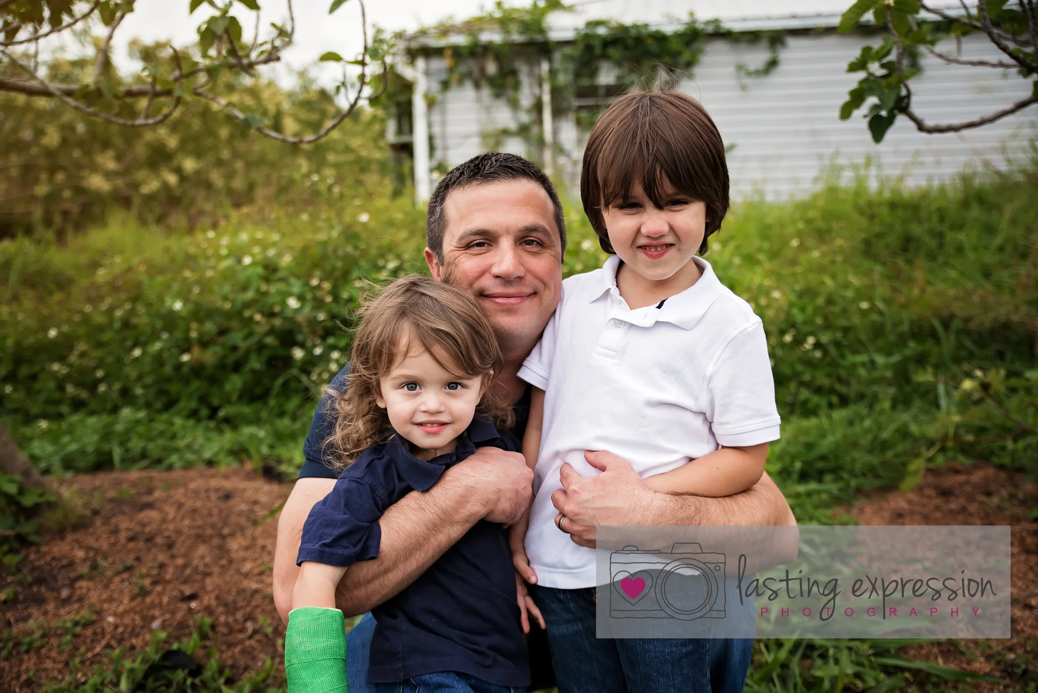 sales-familymini-logo-14.jpg