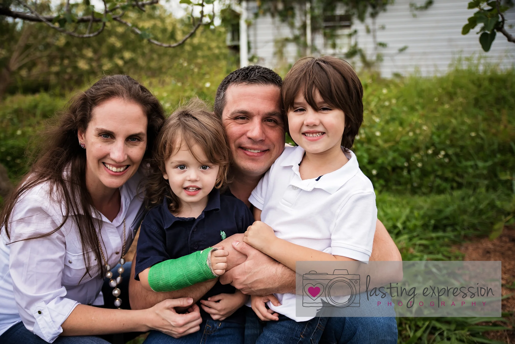 sales-familymini-logo-15.jpg