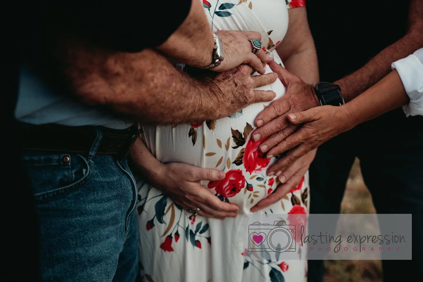 Helping Hands.
This mama has worked so hard to bring this baby boy into her life. She is supported by all these loving hands. 
#palmbeachcounty #palmbeachcountyphotographer #familyphotographer #westpalmbeach #palmbeach #wellington #greenacres
