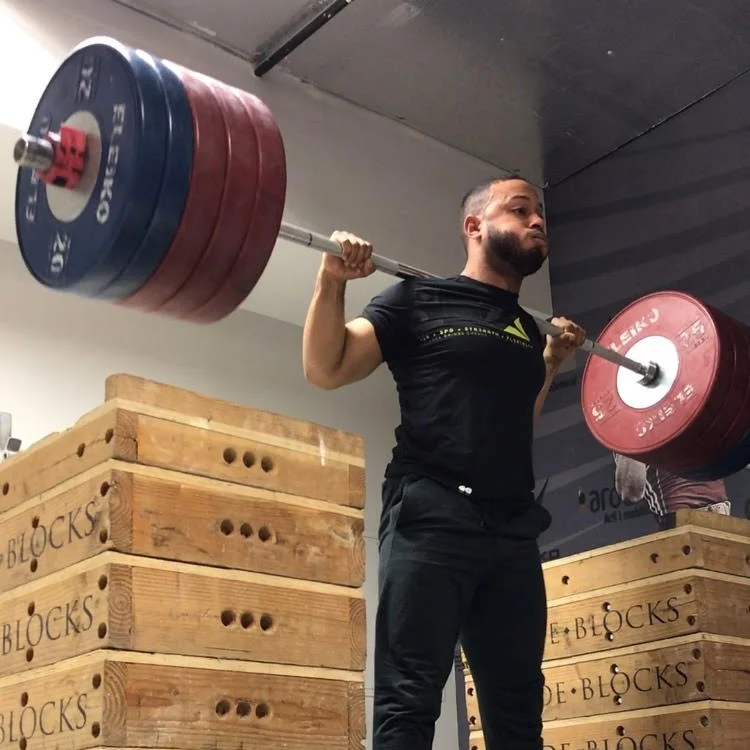 nick de freitas j2fit weightlifting.jpg