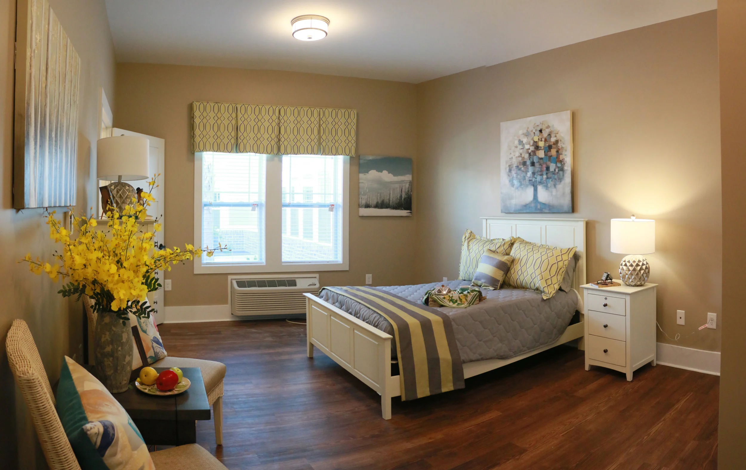 HZN Room 2.jpg