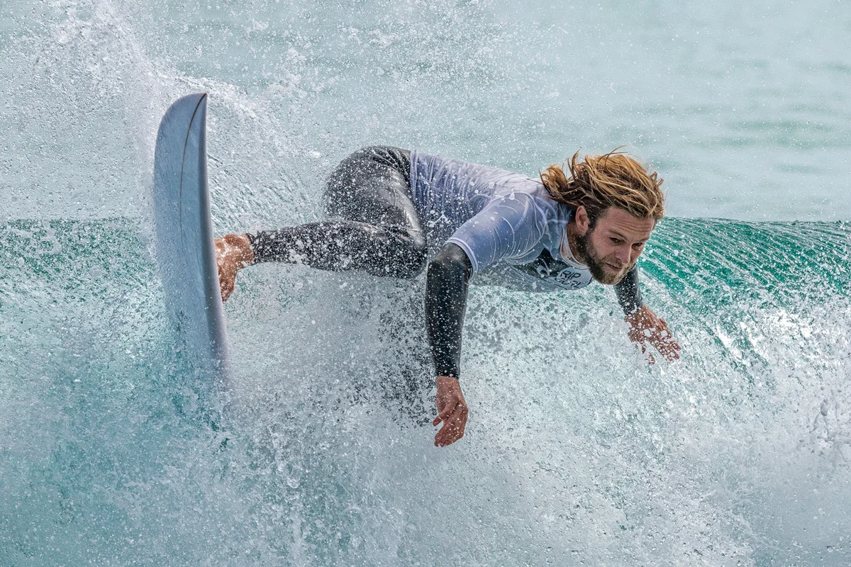 Surfing High (Sports/Action)