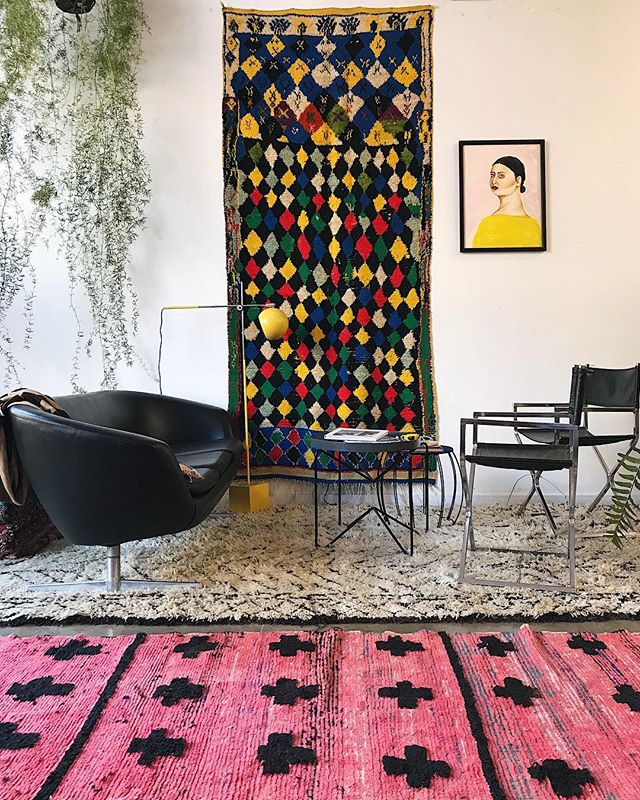 ➕ pink (details 👆in stories)
-
-
-
-
-
#moroccanmodern #textileart #moderndesign #modernart #berberart #interiors #worldofinteriors #textilelove at #katandmaouche in #oldtownpdx #downtwnpdx #portland
