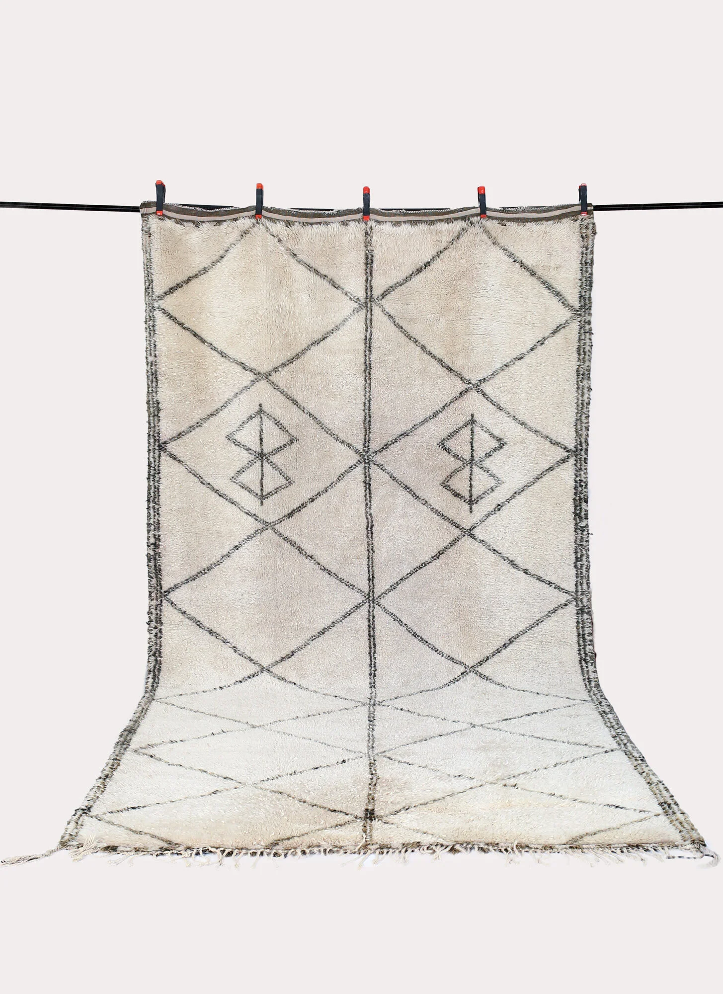 Alaham Platinum  13'3" by 6'9"