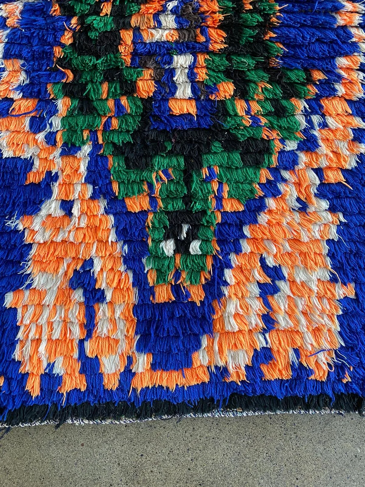 16650067-BE33-43F4-978D-6AADFFFF915C