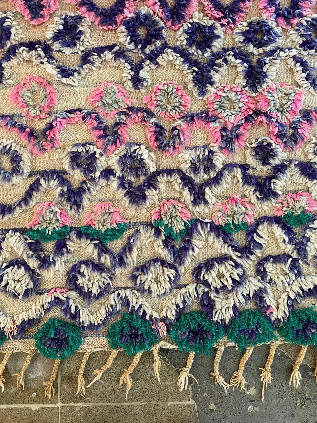 8A0B563F-3C59-4B93-989C-D1F3921403CC