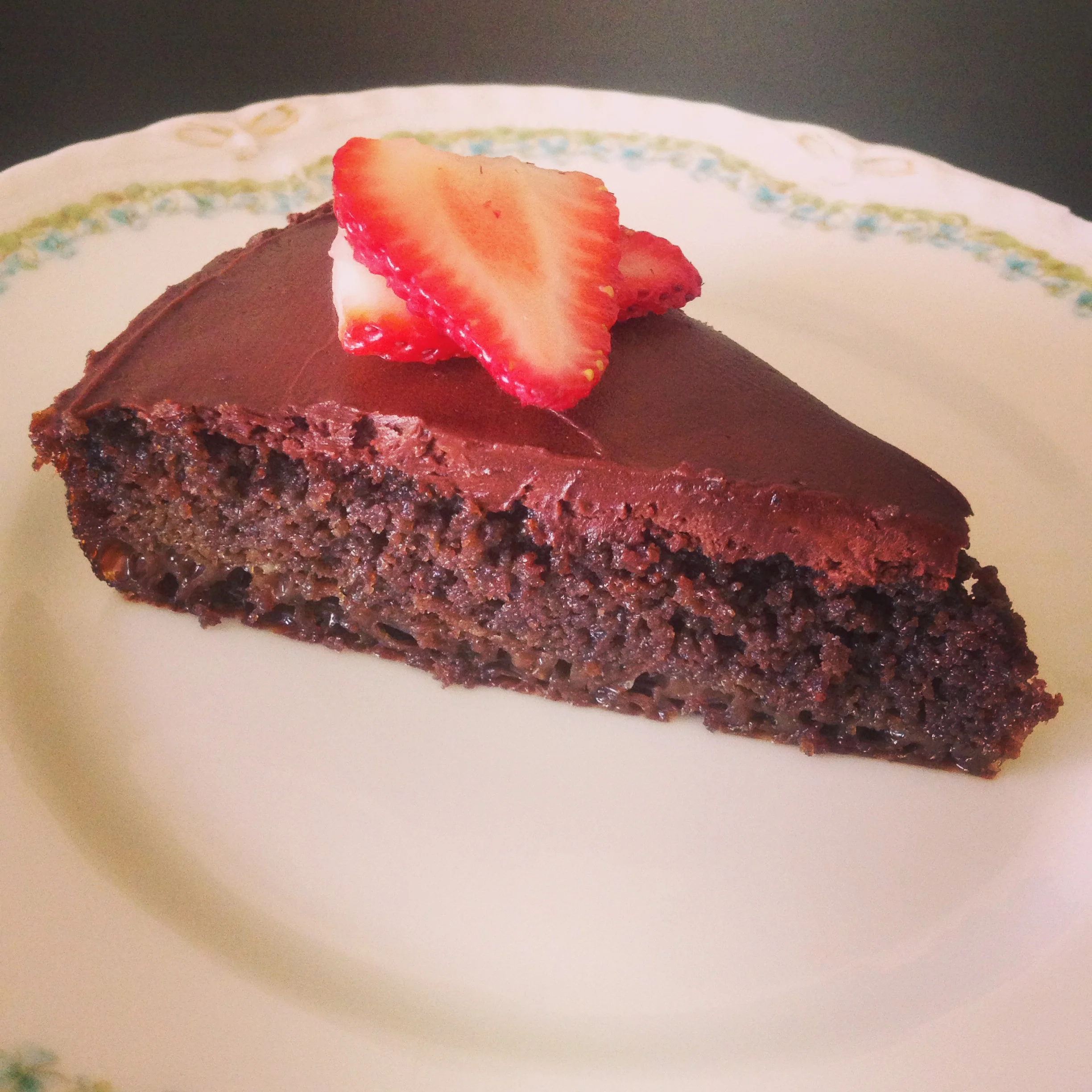 Paleo Dark Chocolate Cake