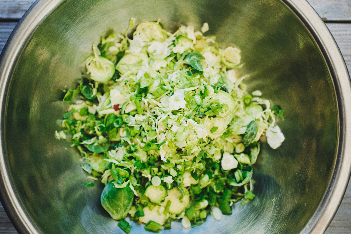 kale_brussel_quinoa_slaw_02.jpg