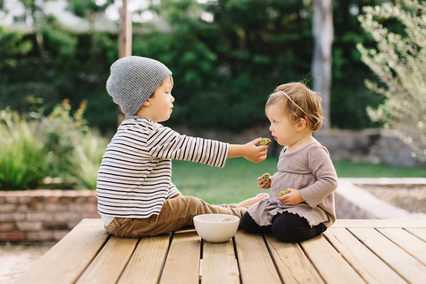 feeding_babies_4_02A.jpg