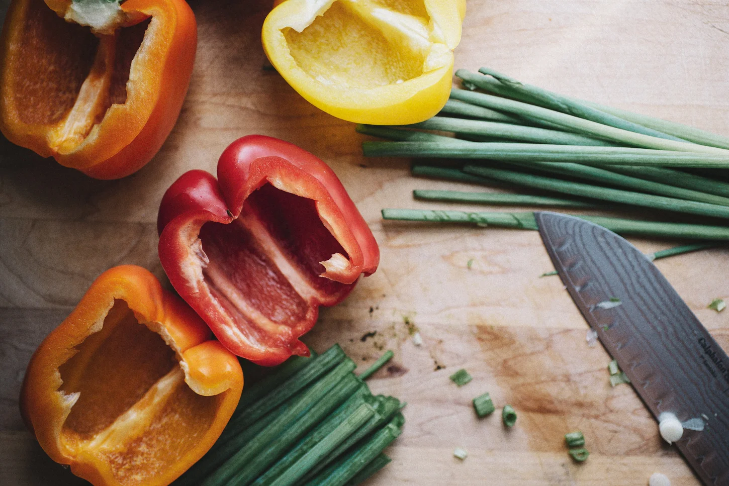 mexi_cauli_rice_stuffed_peppers_01.jpg