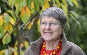 Lynley Hood