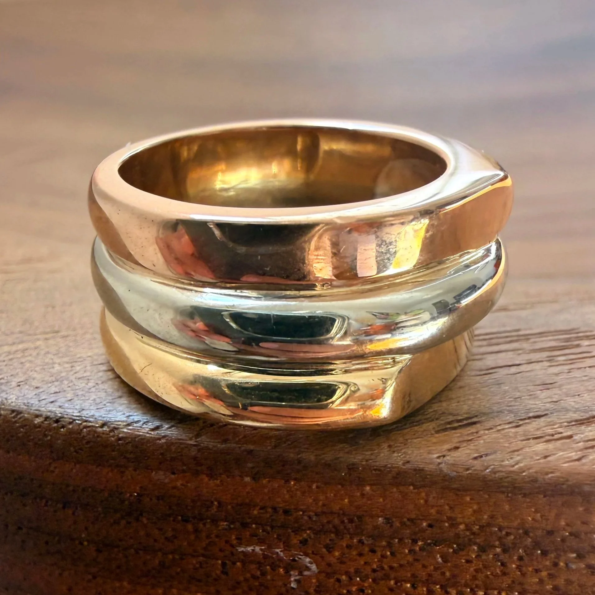 Cartier Paris, Vintage-Ring aus drei Goldsorten T50