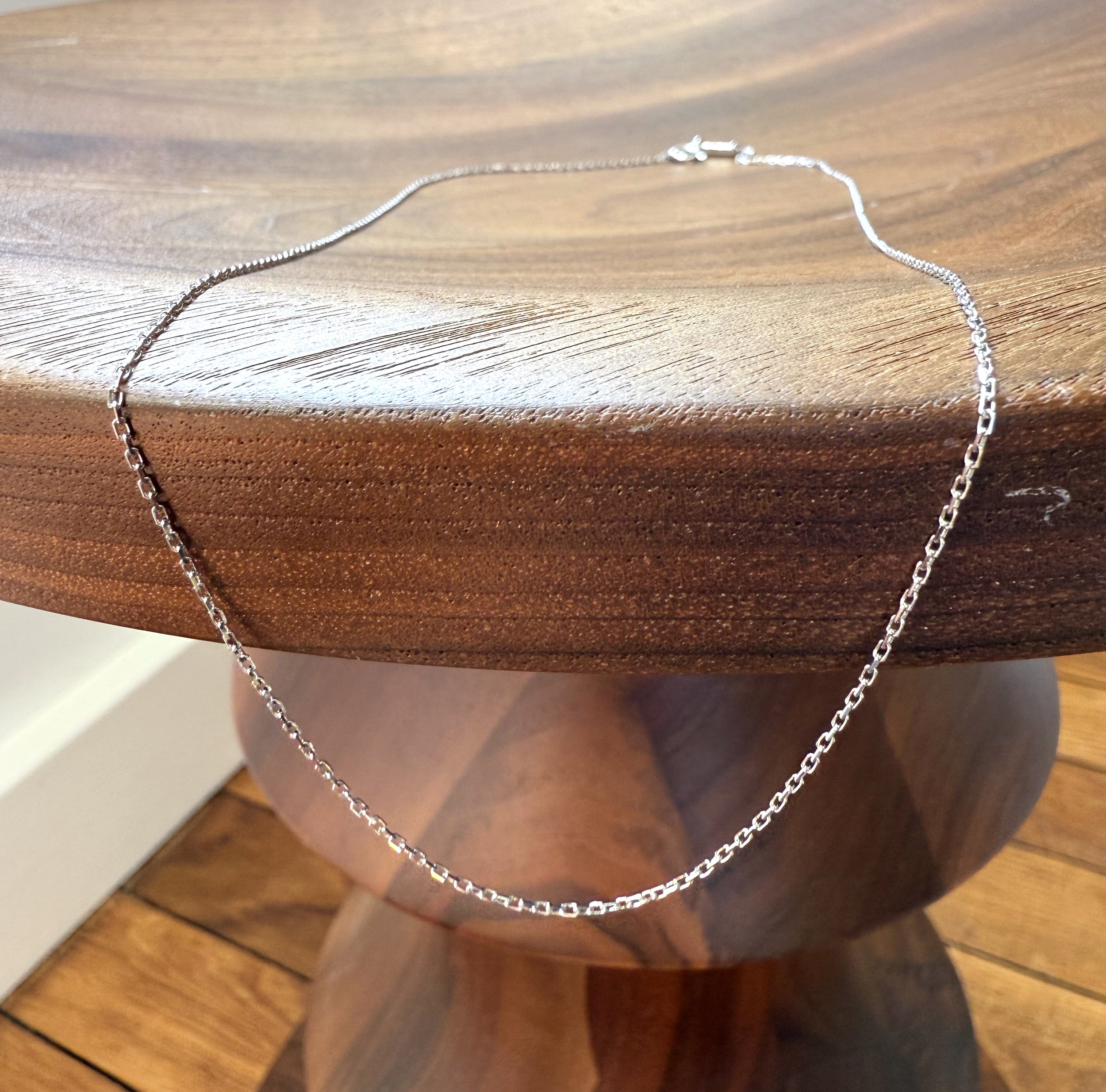 ADR2811-chaine-or-blanc-argent-fine.jpeg