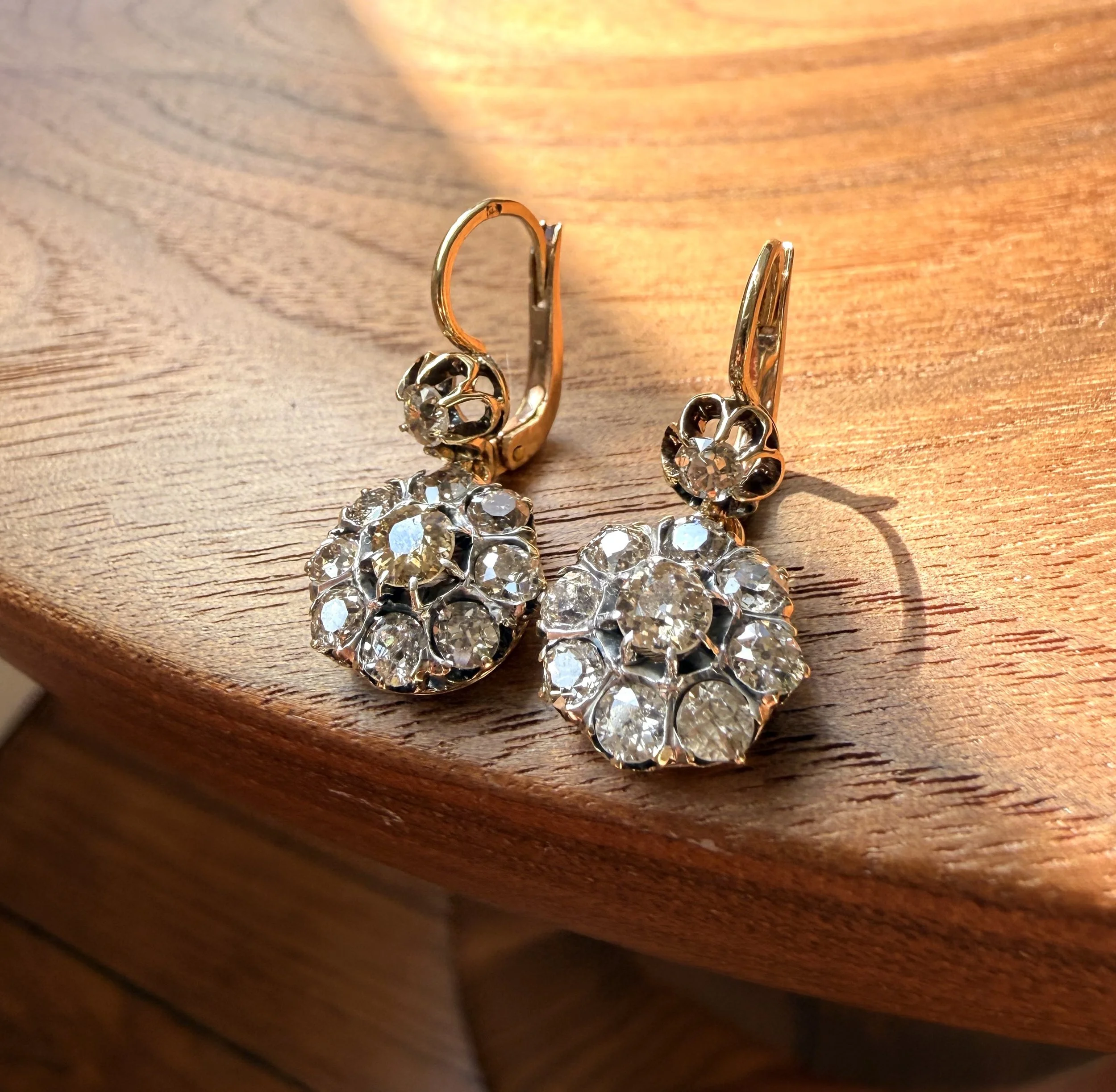ADR3087-Dormeuses-or-jaune-diamants-jaune-fantaisie-earrings-diamonds2.jpeg