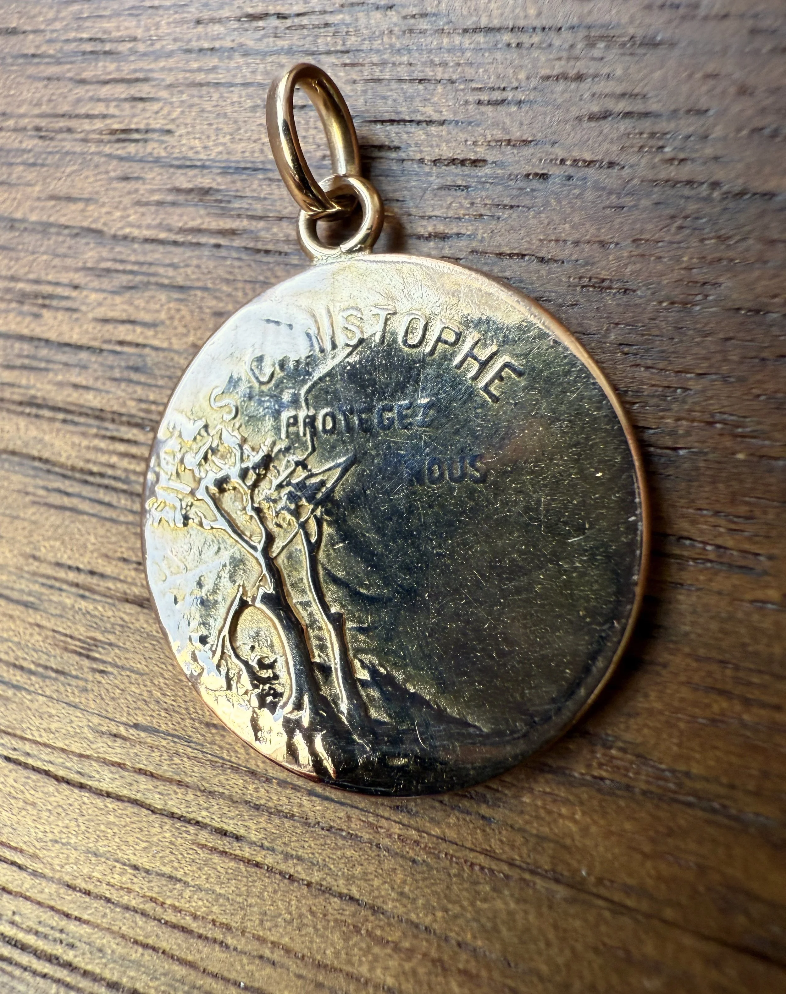 ADR2866-medaille-ronde-saint-christophe-or-jaune-cadeau-naissance-bapteme-communion-confirmation (5).jpeg