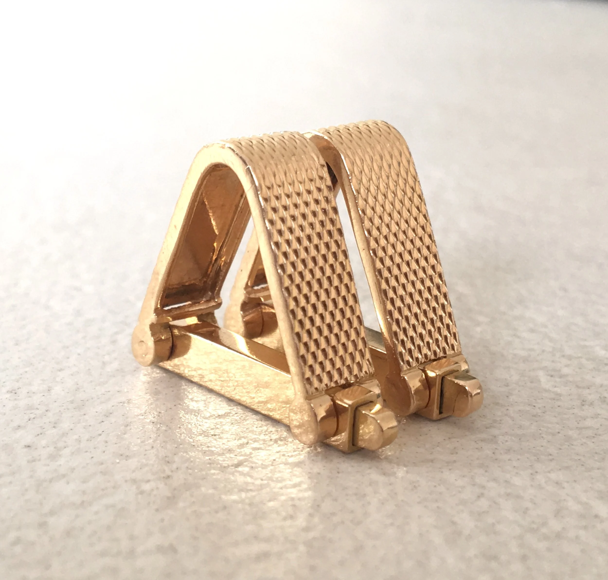 Boutons de manchettes triangulaire or rose 1.jpg
