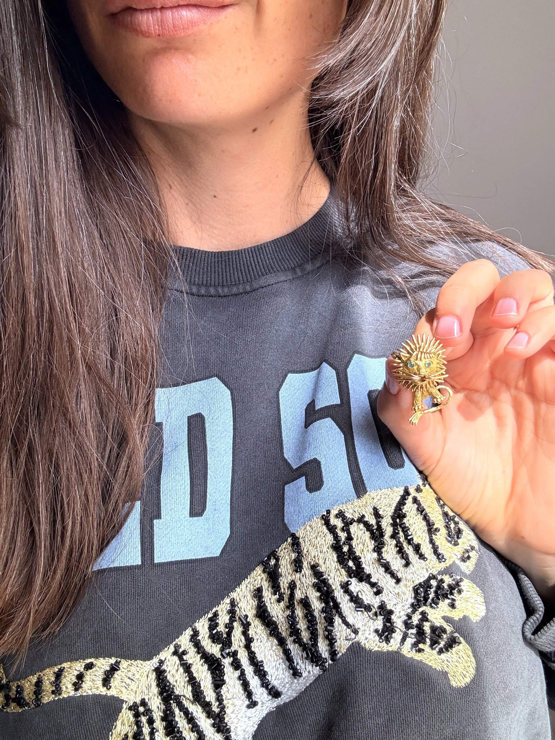 ADR2995-Broche-pendentif-lion-or-jaune-gold-lion-pendant9.jpeg