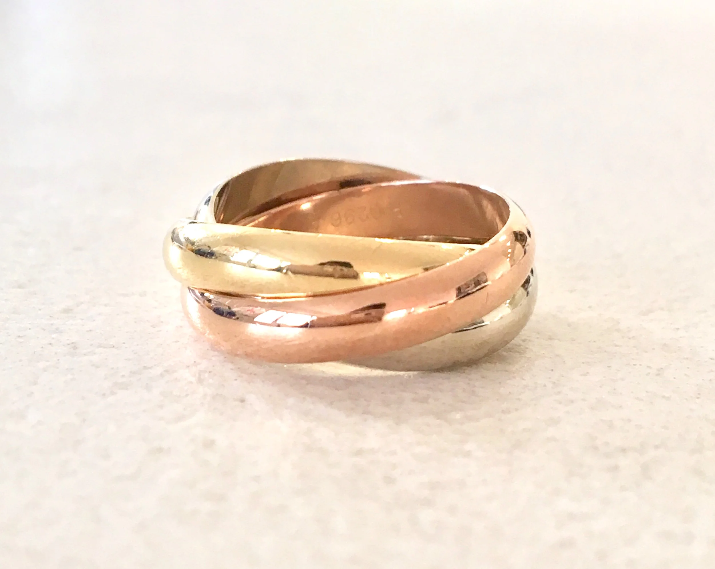 LF380-bague-trinity-trois-ors-Cartier-anneaux-1.jpg