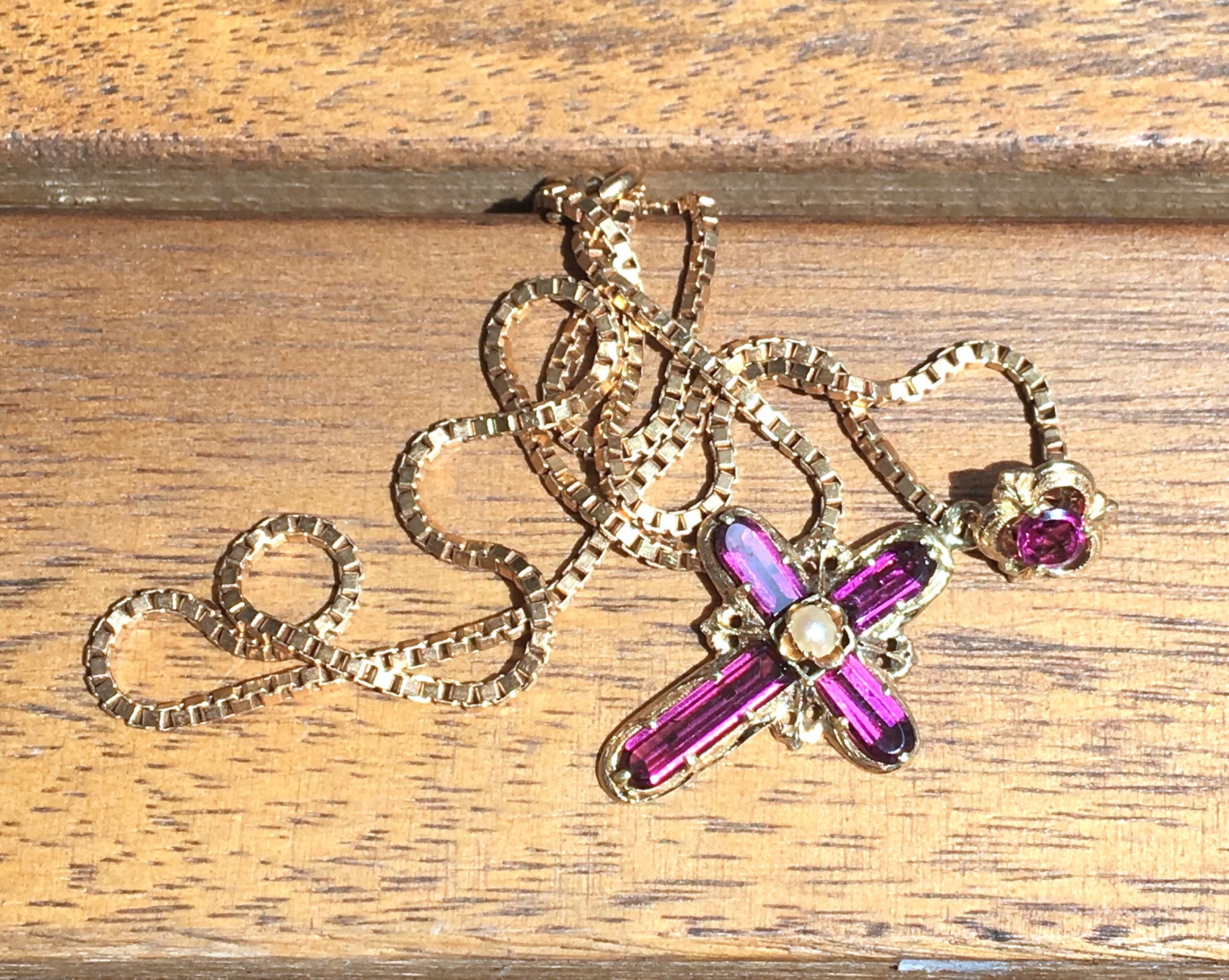 ADR1389-croix-ancienne-epoque-napoleon-3-or-jaune-amethyste-perle-chaine-ancienne-bijoux-anciens-paris-07.jpg