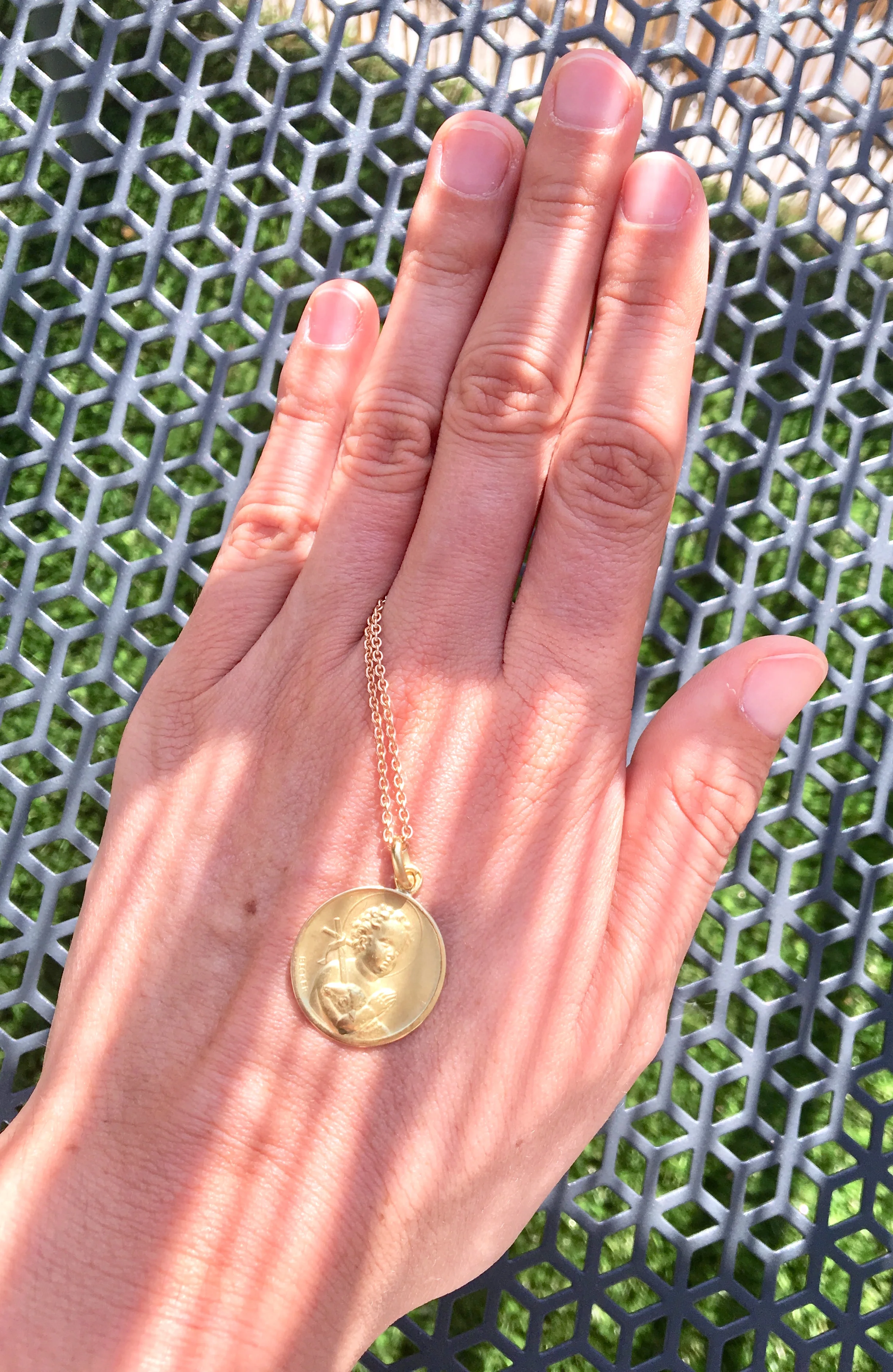 ADR1435-médaille-signee-Becker-ange-or-jaune-bapteme-amour-communion-croix-6.jpg