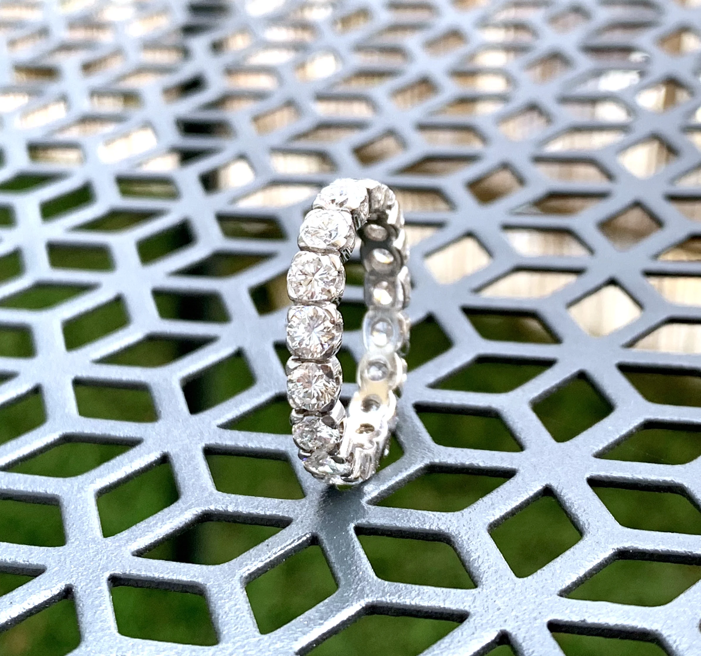 ADR1396-alliance-or-blanc-diamants-vintage-taille-54.5-us-mariage-tour-complet-3.jpg